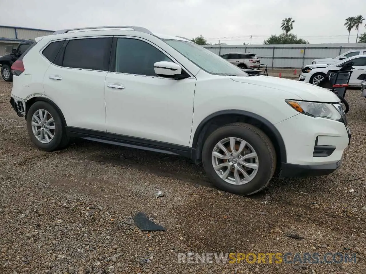 4 Photograph of a damaged car 5N1AT2MT0KC828512 NISSAN ROGUE 2019