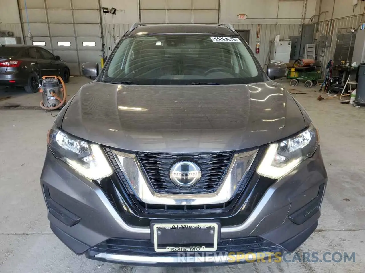 5 Photograph of a damaged car 5N1AT2MT1KC759801 NISSAN ROGUE 2019