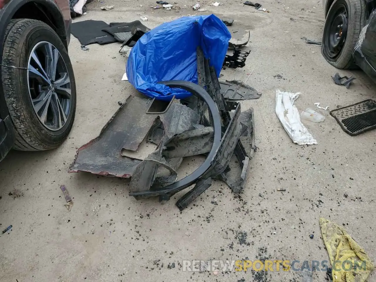 15 Photograph of a damaged car 5N1AT2MT2KC827832 NISSAN ROGUE 2019