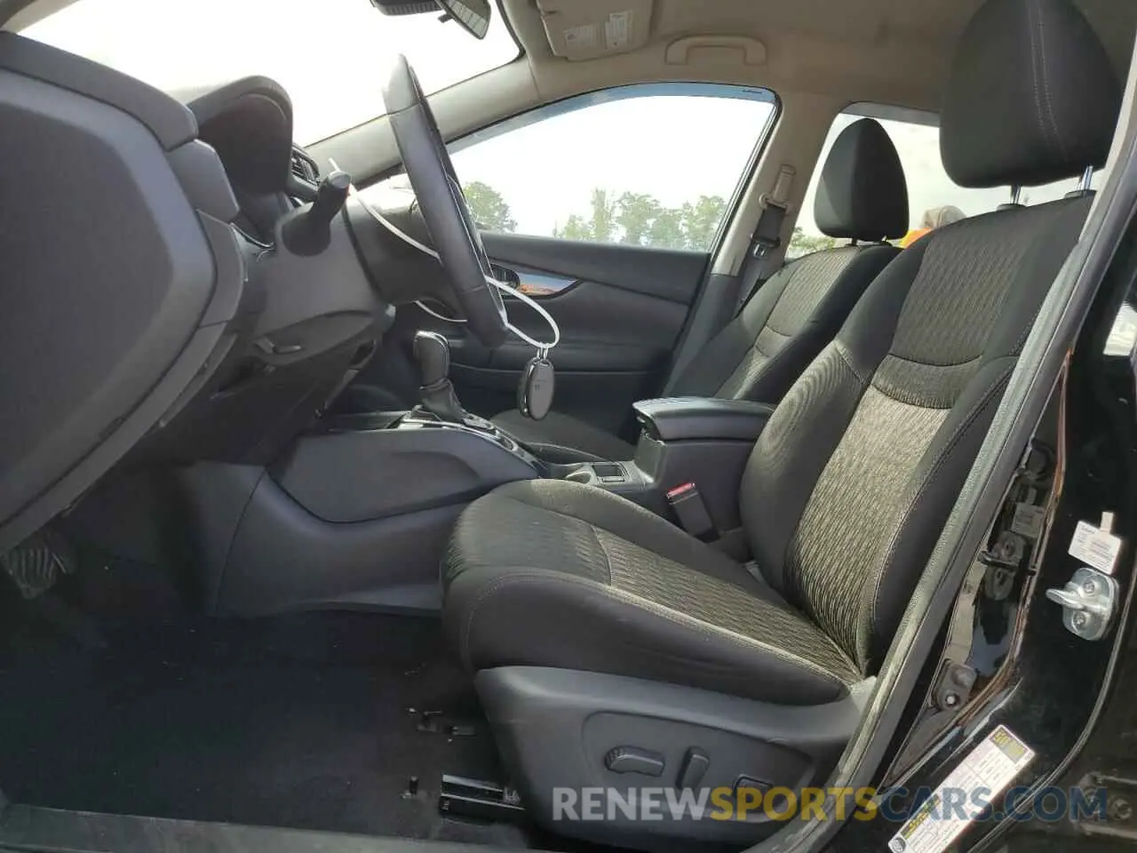 7 Photograph of a damaged car 5N1AT2MT2KC837955 NISSAN ROGUE 2019
