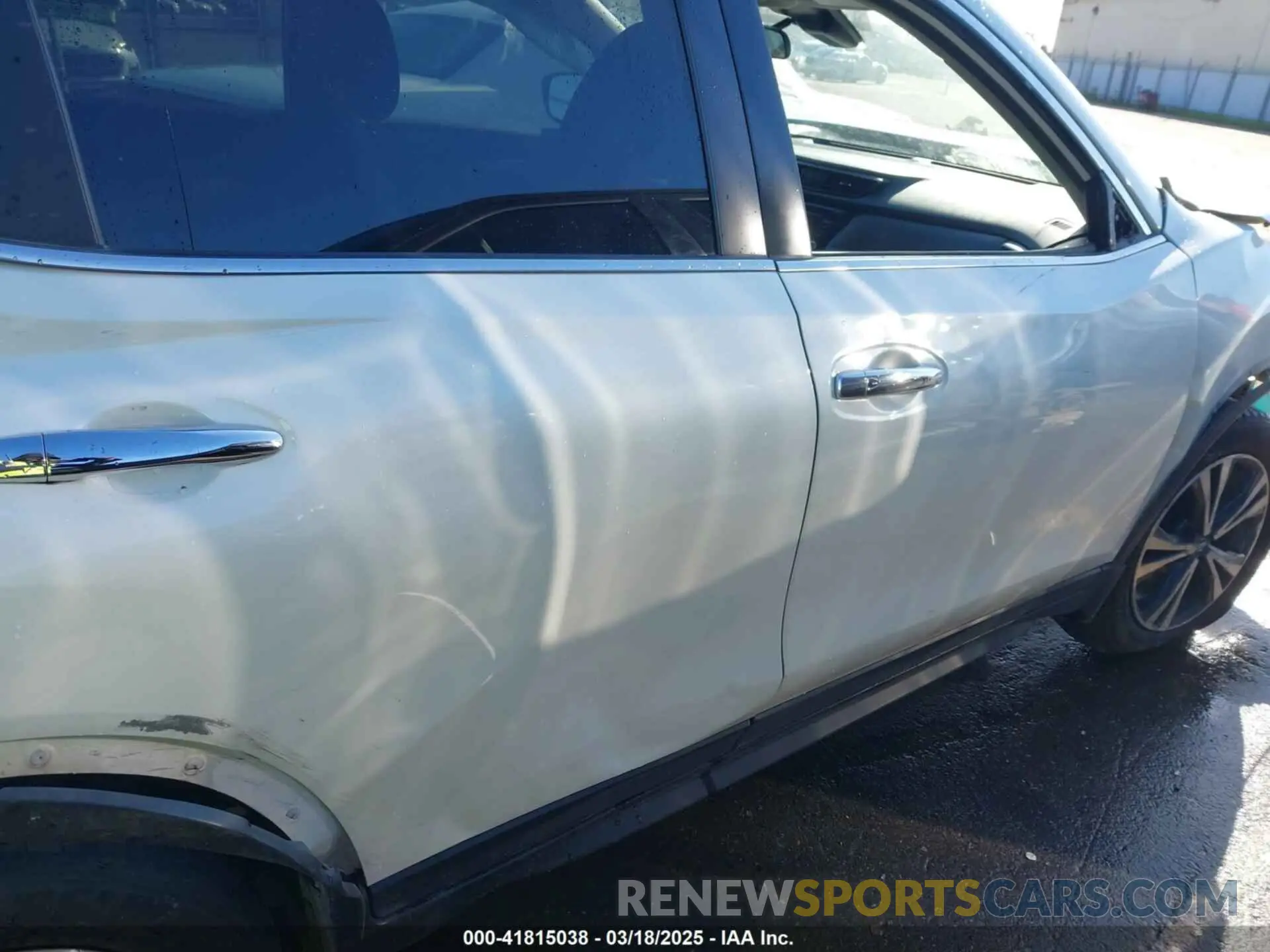 19 Photograph of a damaged car 5N1AT2MT3KC736441 NISSAN ROGUE 2019