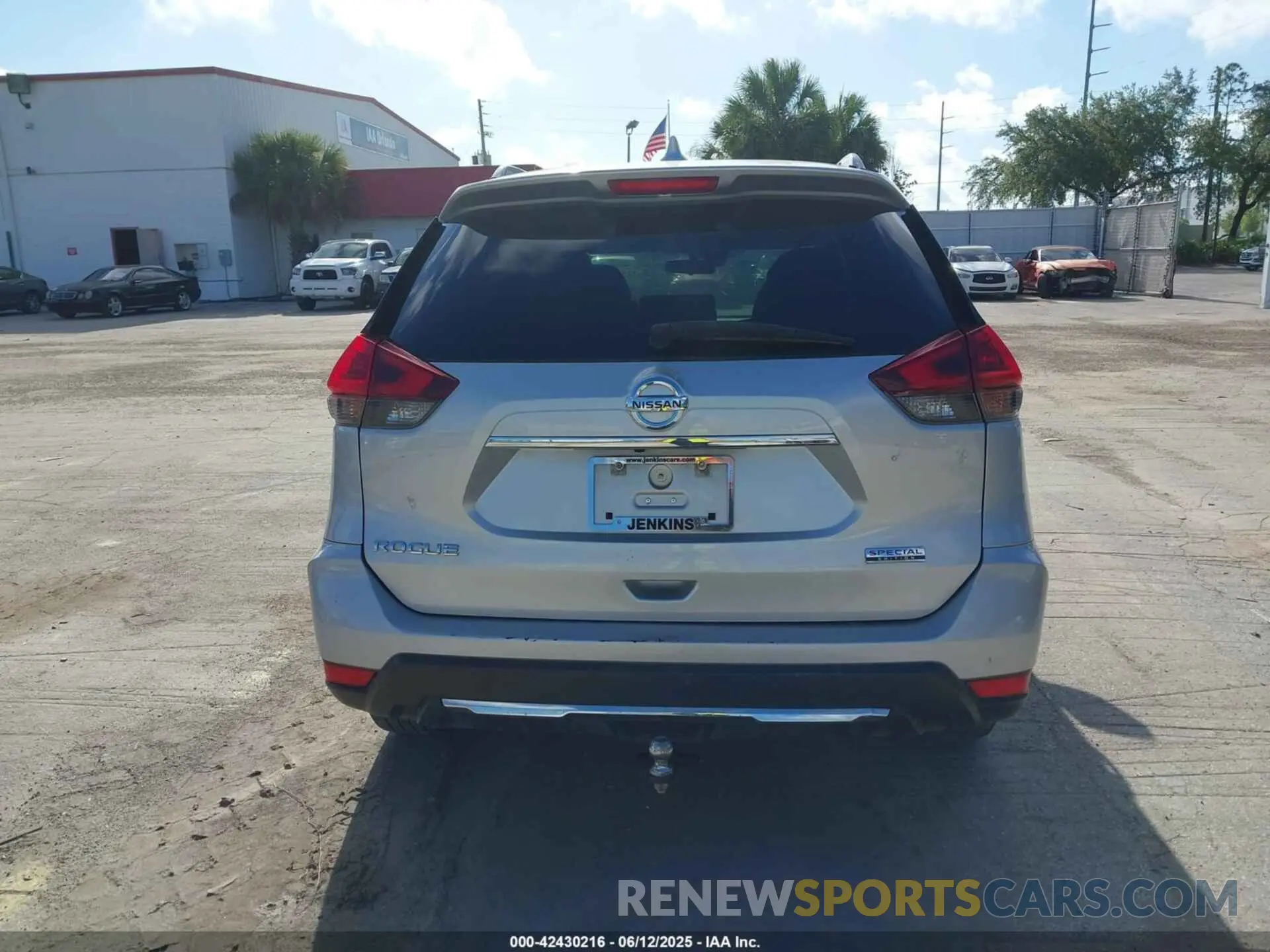 16 Photograph of a damaged car 5N1AT2MT4KC744340 NISSAN ROGUE 2019