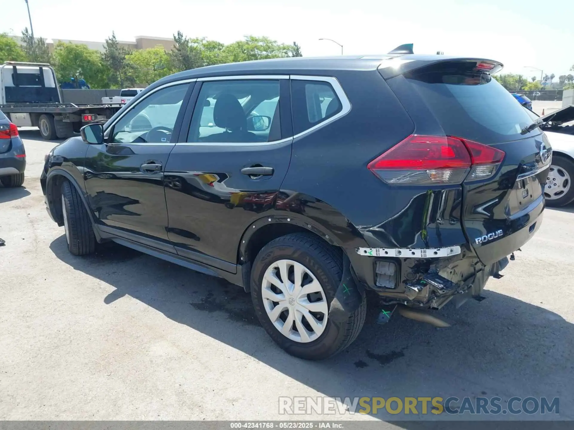 3 Photograph of a damaged car 5N1AT2MT4KC839870 NISSAN ROGUE 2019