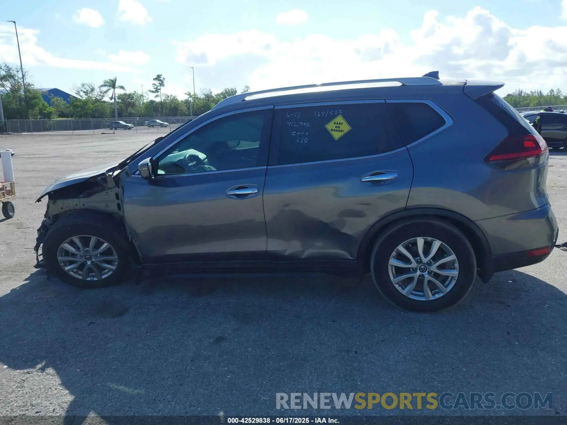 20 Photograph of a damaged car 5N1AT2MT5KC716949 NISSAN ROGUE 2019
