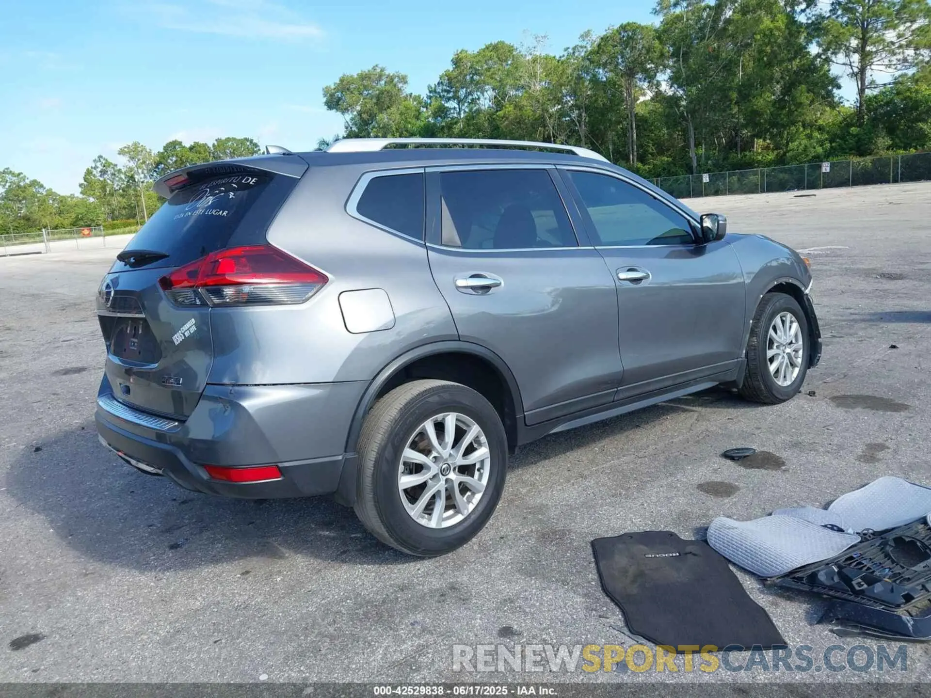 4 Photograph of a damaged car 5N1AT2MT5KC716949 NISSAN ROGUE 2019