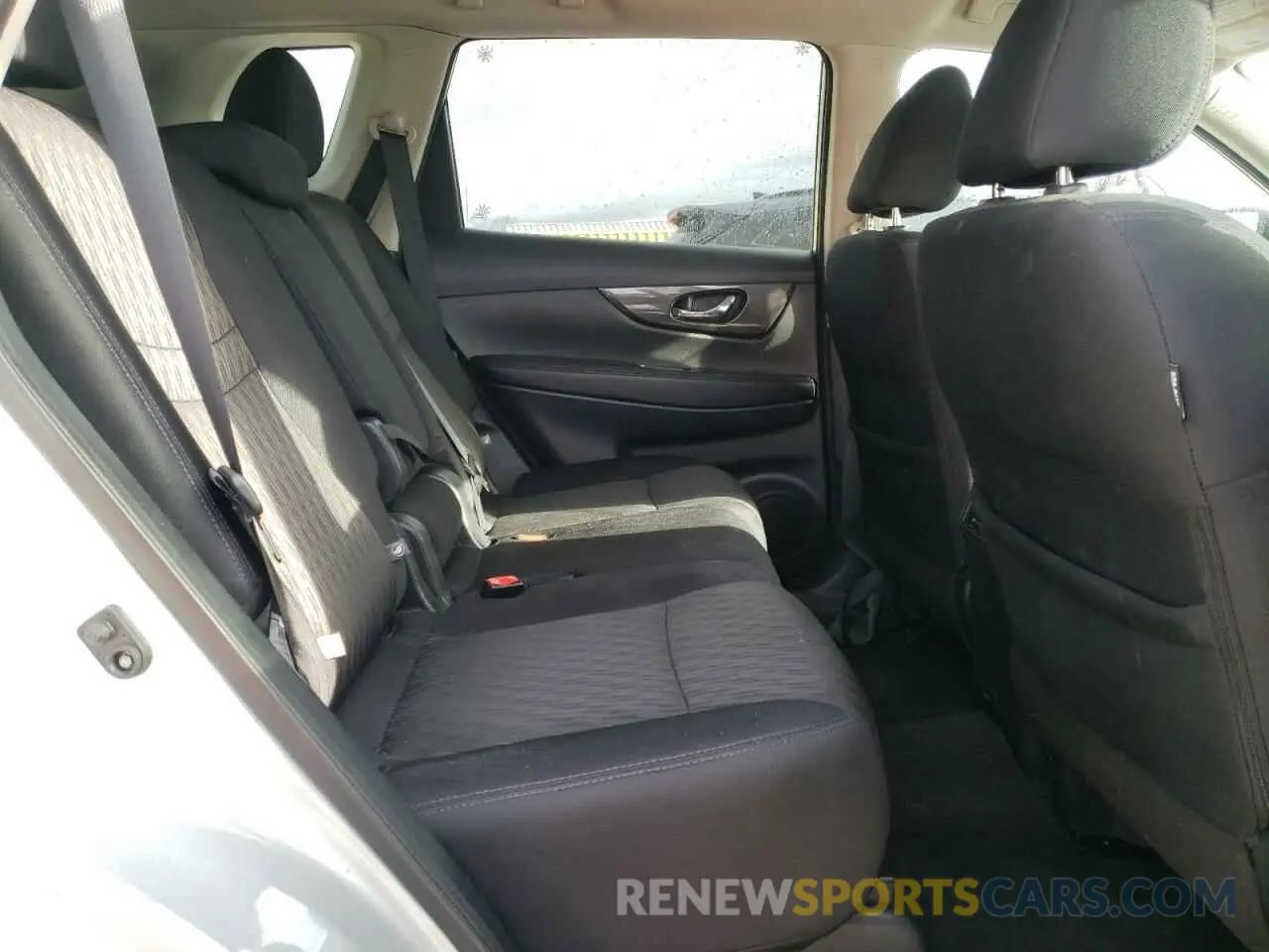 11 Photograph of a damaged car 5N1AT2MT5KC770686 NISSAN ROGUE 2019