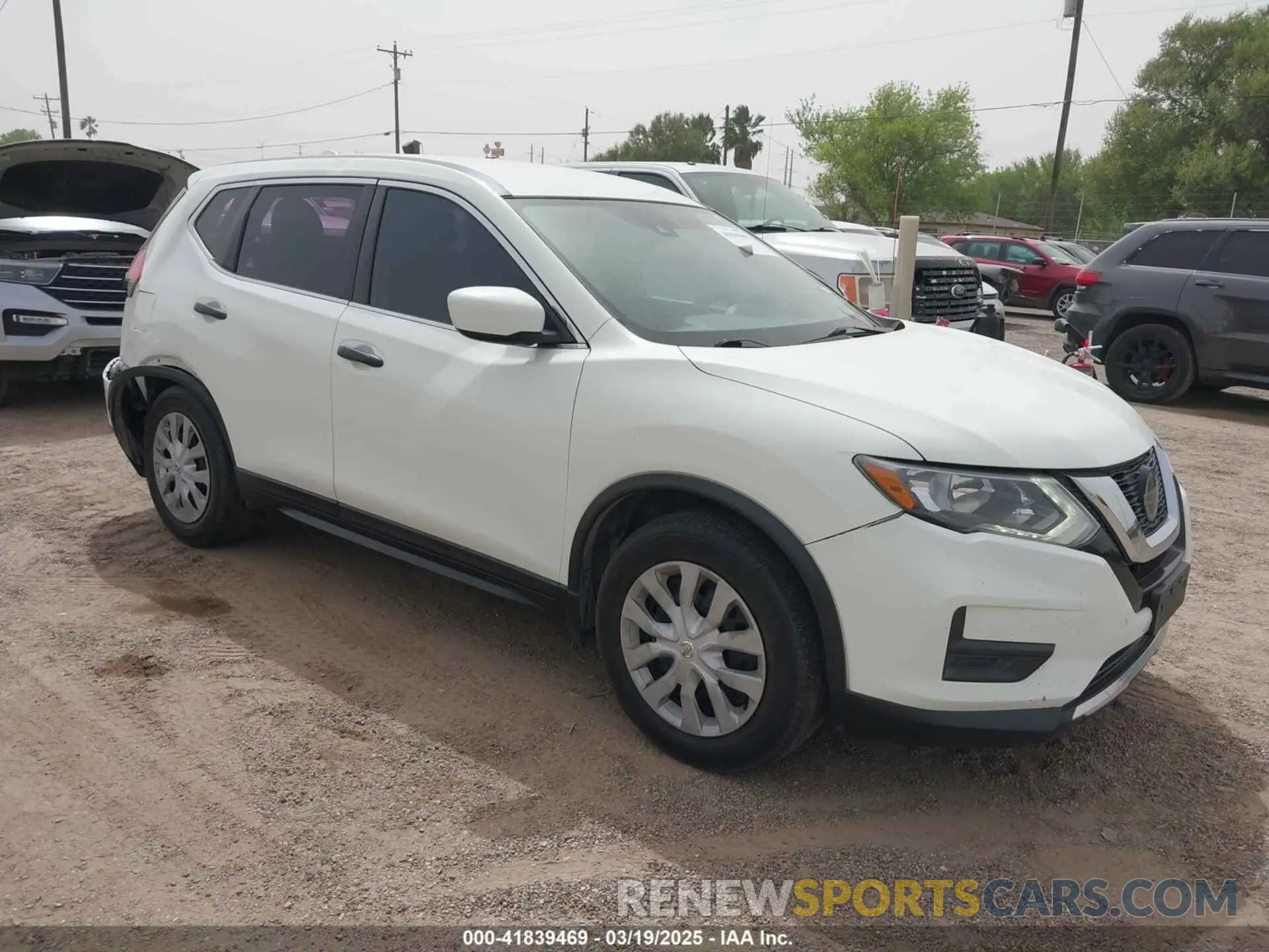 1 Photograph of a damaged car 5N1AT2MT6KC717186 NISSAN ROGUE 2019