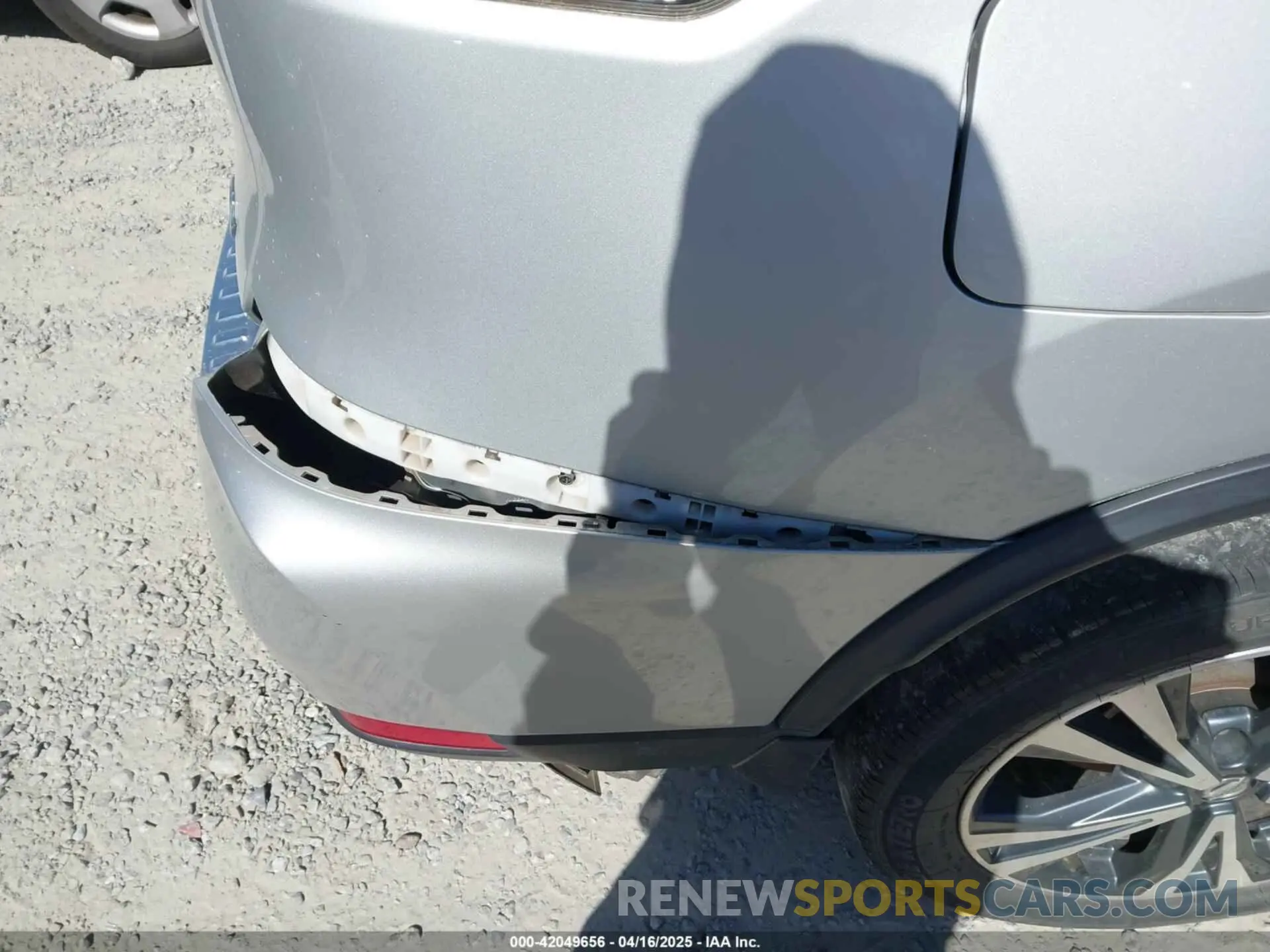 6 Photograph of a damaged car 5N1AT2MT6KC787285 NISSAN ROGUE 2019