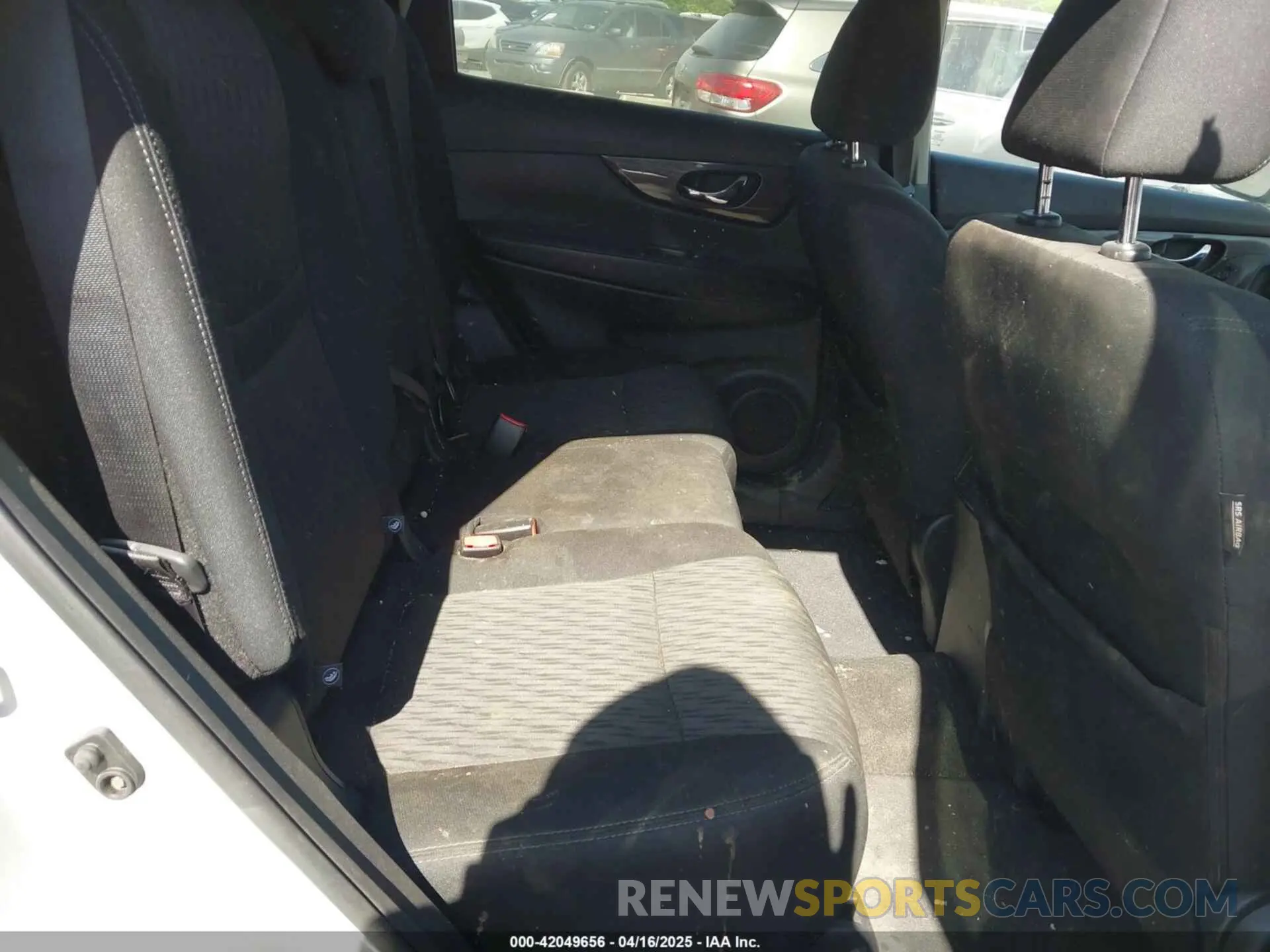 8 Photograph of a damaged car 5N1AT2MT6KC787285 NISSAN ROGUE 2019