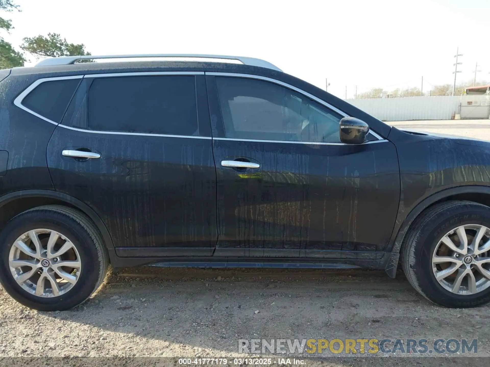 13 Photograph of a damaged car 5N1AT2MT6KC843130 NISSAN ROGUE 2019