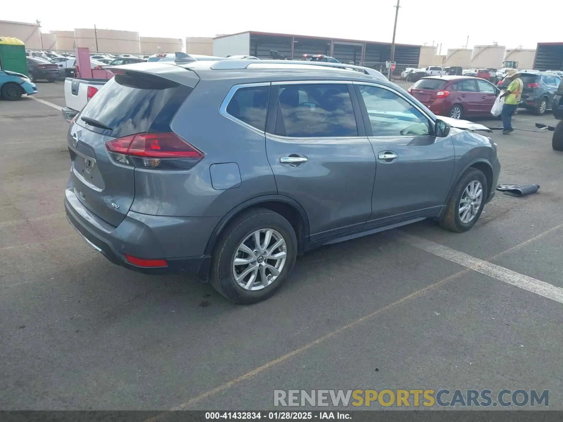 4 Photograph of a damaged car 5N1AT2MT7KC708657 NISSAN ROGUE 2019