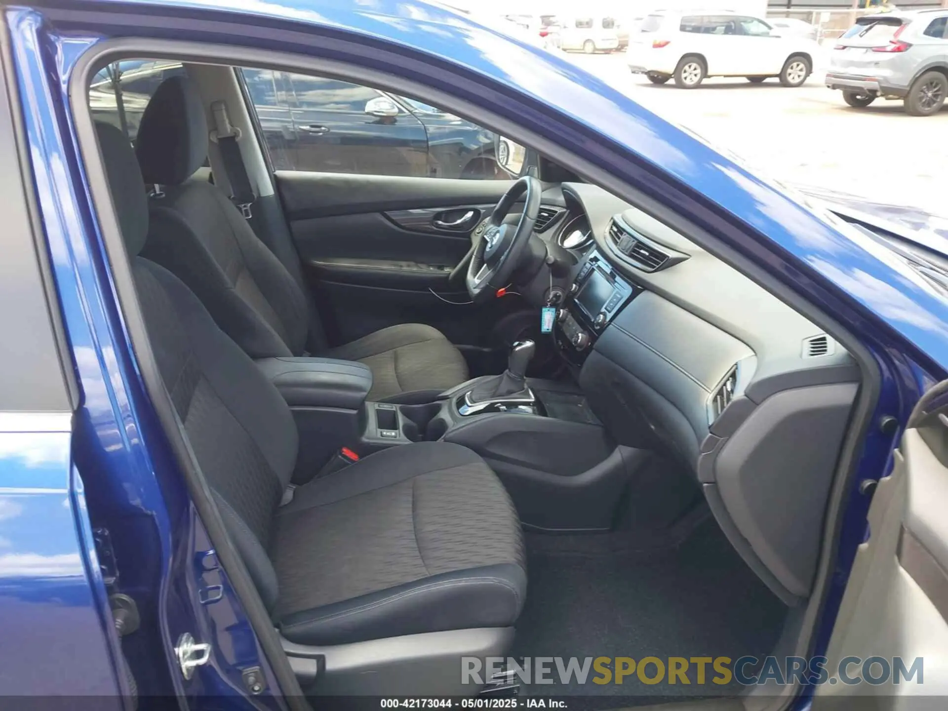 5 Фотография поврежденного автомобиля 5N1AT2MT7KC738645 NISSAN ROGUE 2019