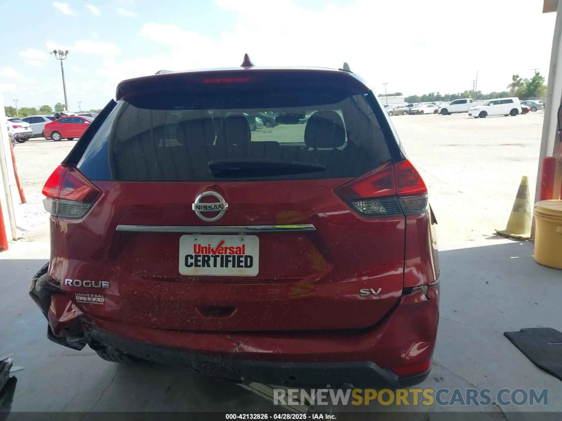 17 Photograph of a damaged car 5N1AT2MT8KC746978 NISSAN ROGUE 2019
