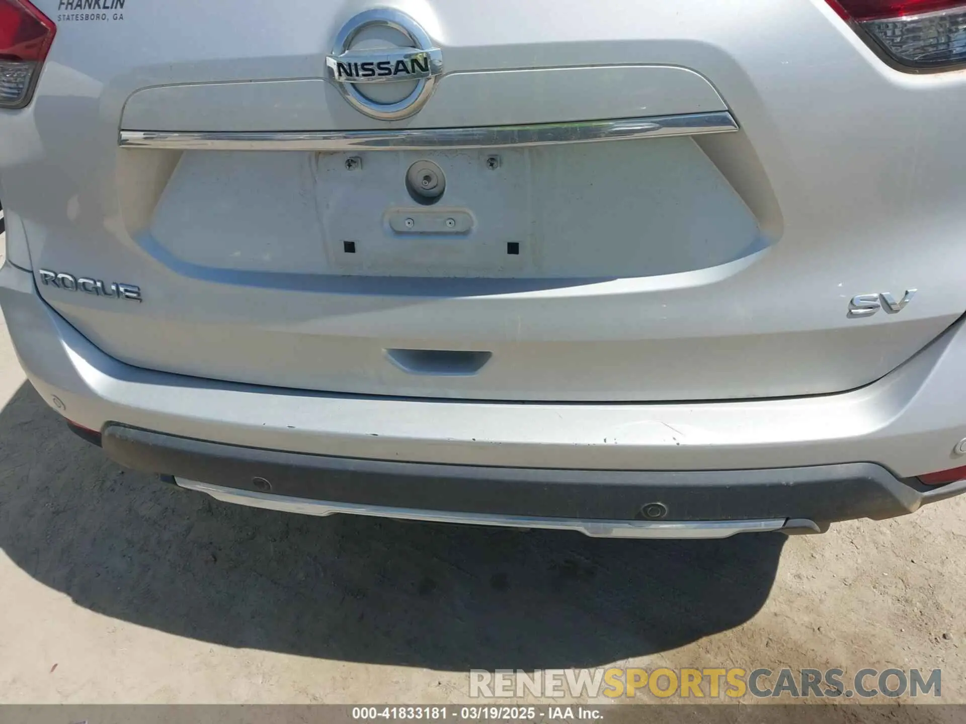 6 Photograph of a damaged car 5N1AT2MT8KC761268 NISSAN ROGUE 2019