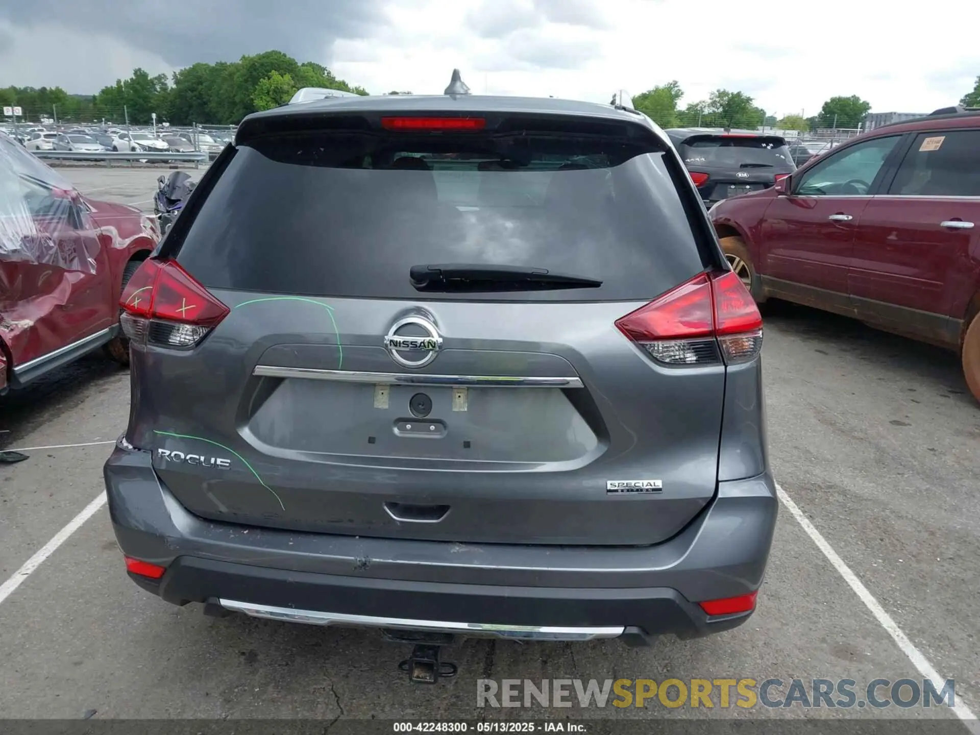 16 Photograph of a damaged car 5N1AT2MT8KC766342 NISSAN ROGUE 2019