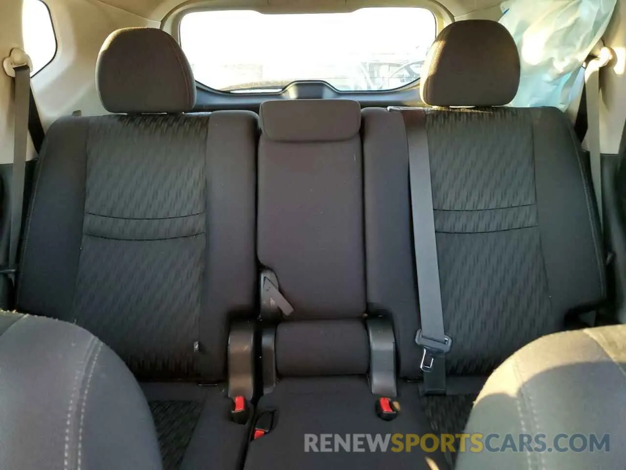 10 Photograph of a damaged car 5N1AT2MT8KC795842 NISSAN ROGUE 2019