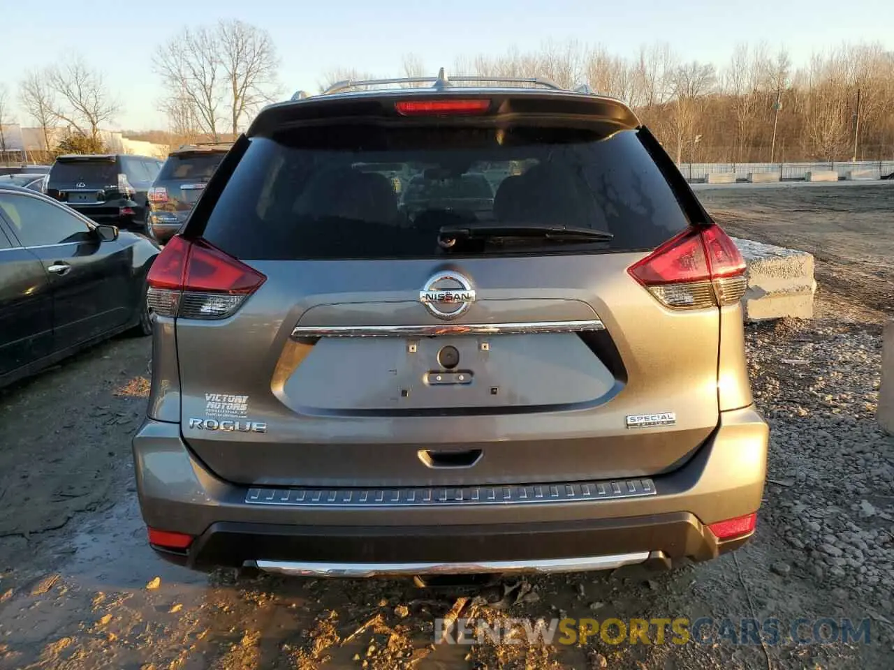 6 Photograph of a damaged car 5N1AT2MT8KC795842 NISSAN ROGUE 2019