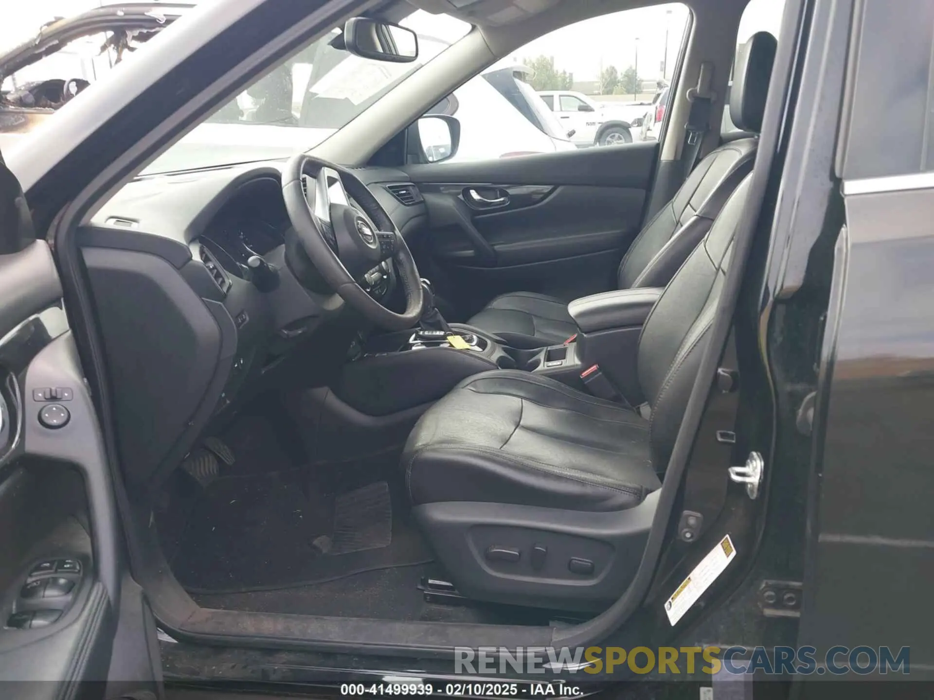 5 Photograph of a damaged car 5N1AT2MT9KC749923 NISSAN ROGUE 2019
