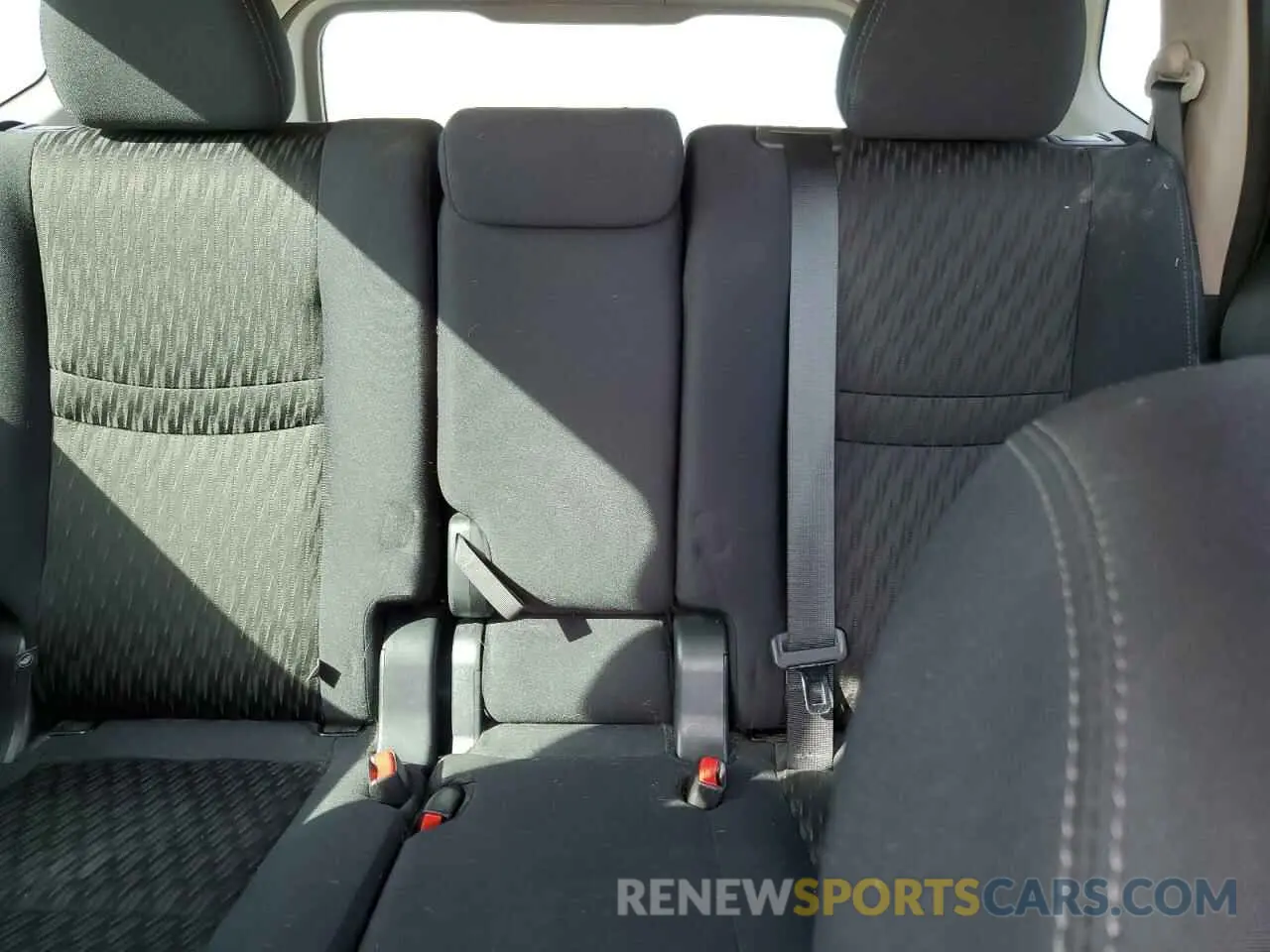 10 Photograph of a damaged car 5N1AT2MT9KC784655 NISSAN ROGUE 2019