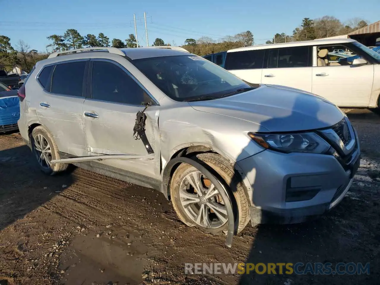 4 Photograph of a damaged car 5N1AT2MT9KC793162 NISSAN ROGUE 2019