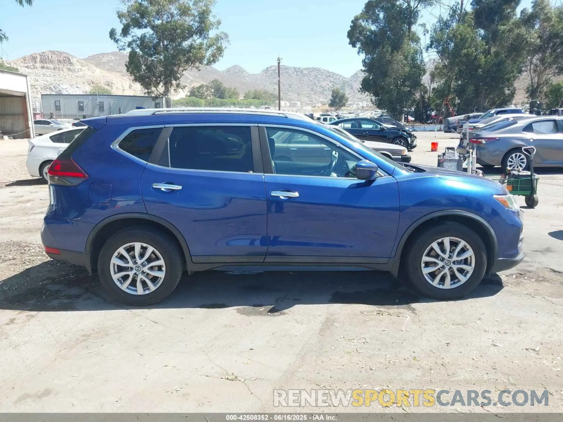 13 Фотография поврежденного автомобиля 5N1AT2MT9KC811451 NISSAN ROGUE 2019