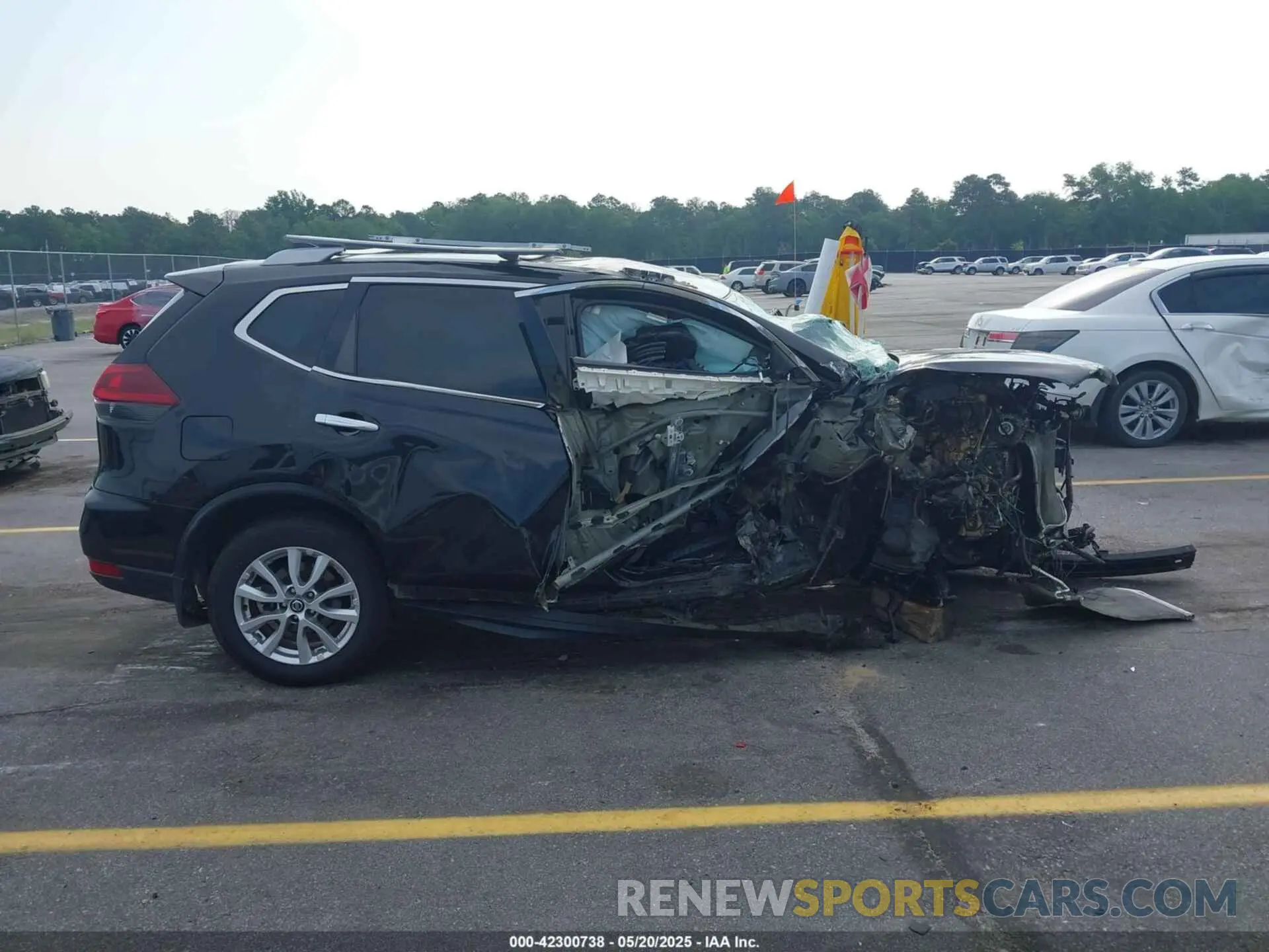 13 Photograph of a damaged car 5N1AT2MT9KC845180 NISSAN ROGUE 2019