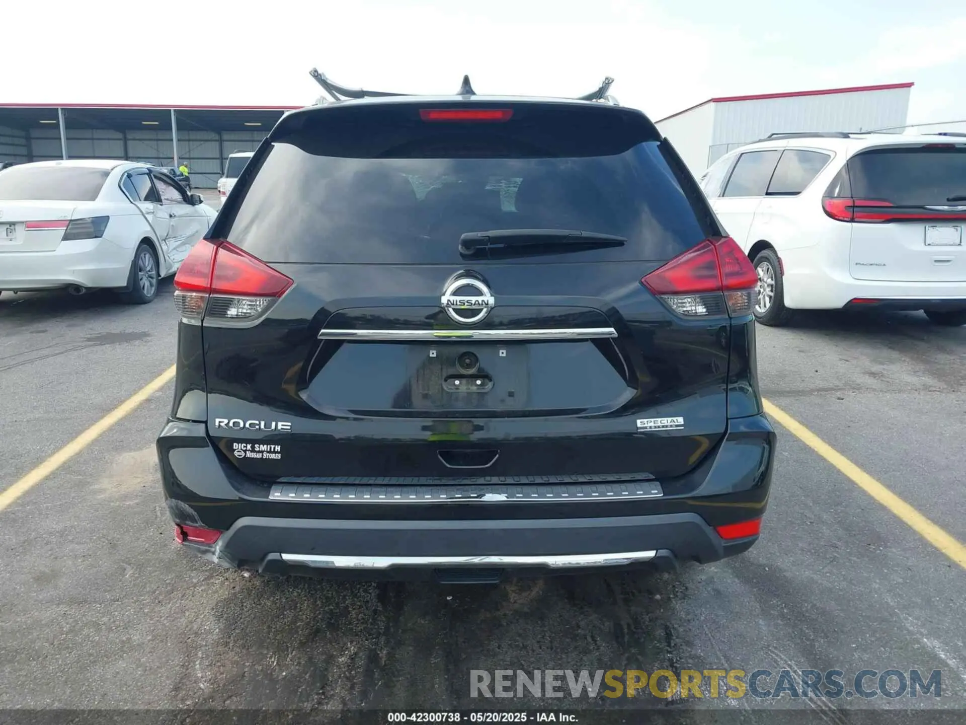 16 Photograph of a damaged car 5N1AT2MT9KC845180 NISSAN ROGUE 2019
