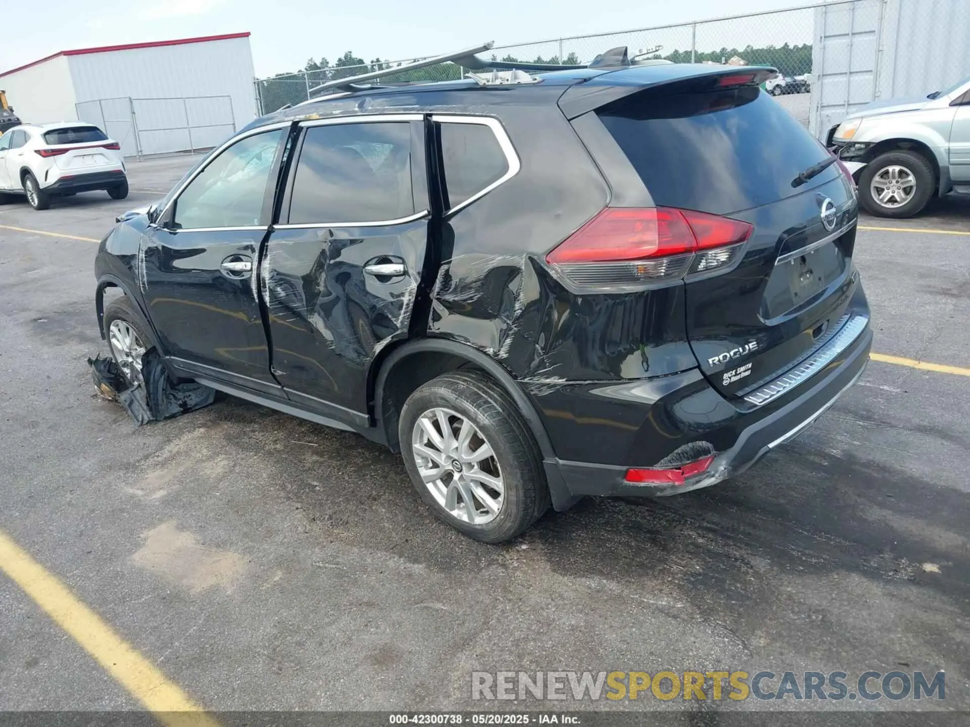 3 Photograph of a damaged car 5N1AT2MT9KC845180 NISSAN ROGUE 2019