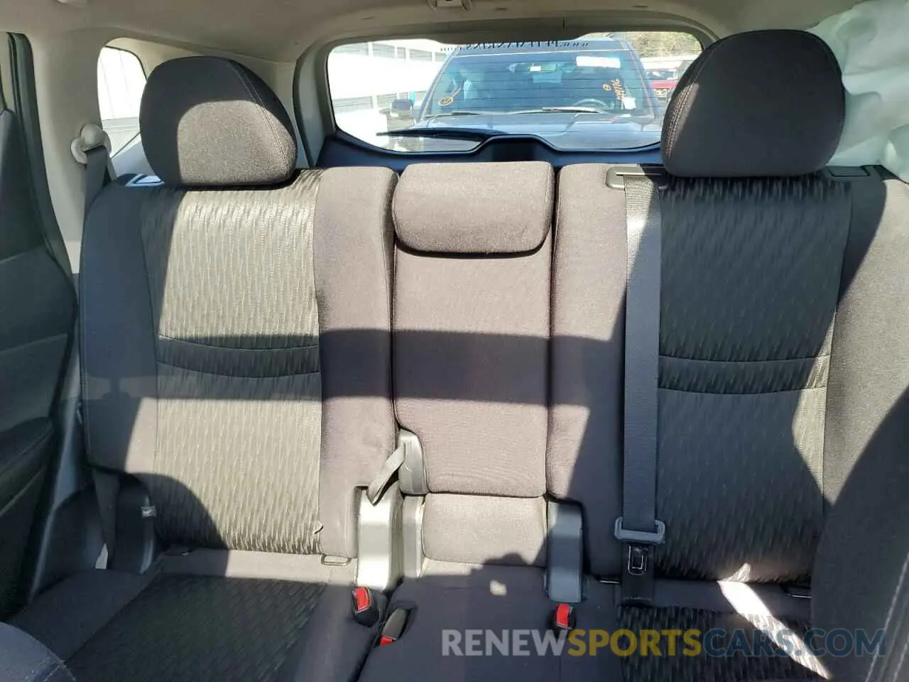 10 Photograph of a damaged car 5N1AT2MTXKC773308 NISSAN ROGUE 2019