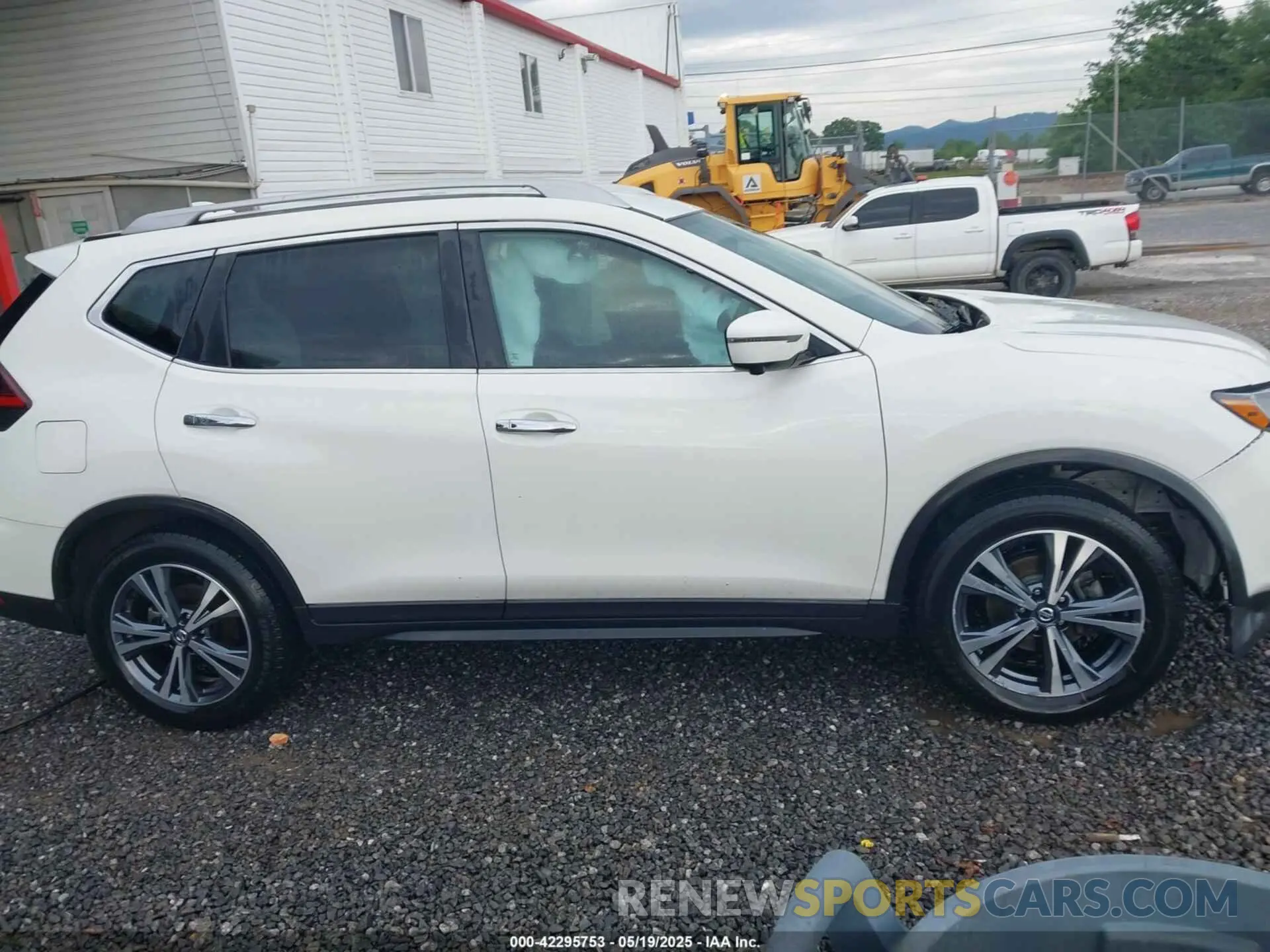 13 Photograph of a damaged car 5N1AT2MTXKC817436 NISSAN ROGUE 2019