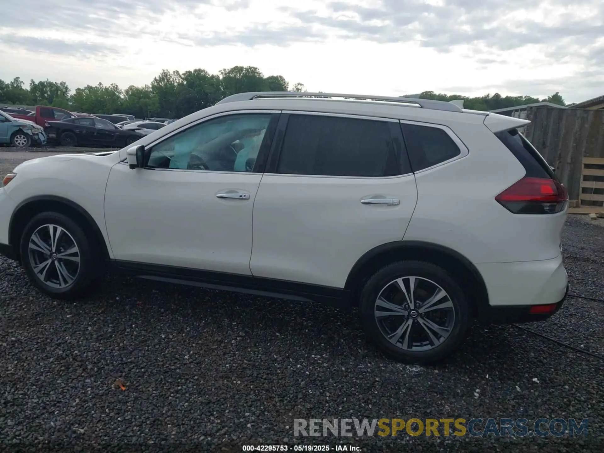 14 Photograph of a damaged car 5N1AT2MTXKC817436 NISSAN ROGUE 2019