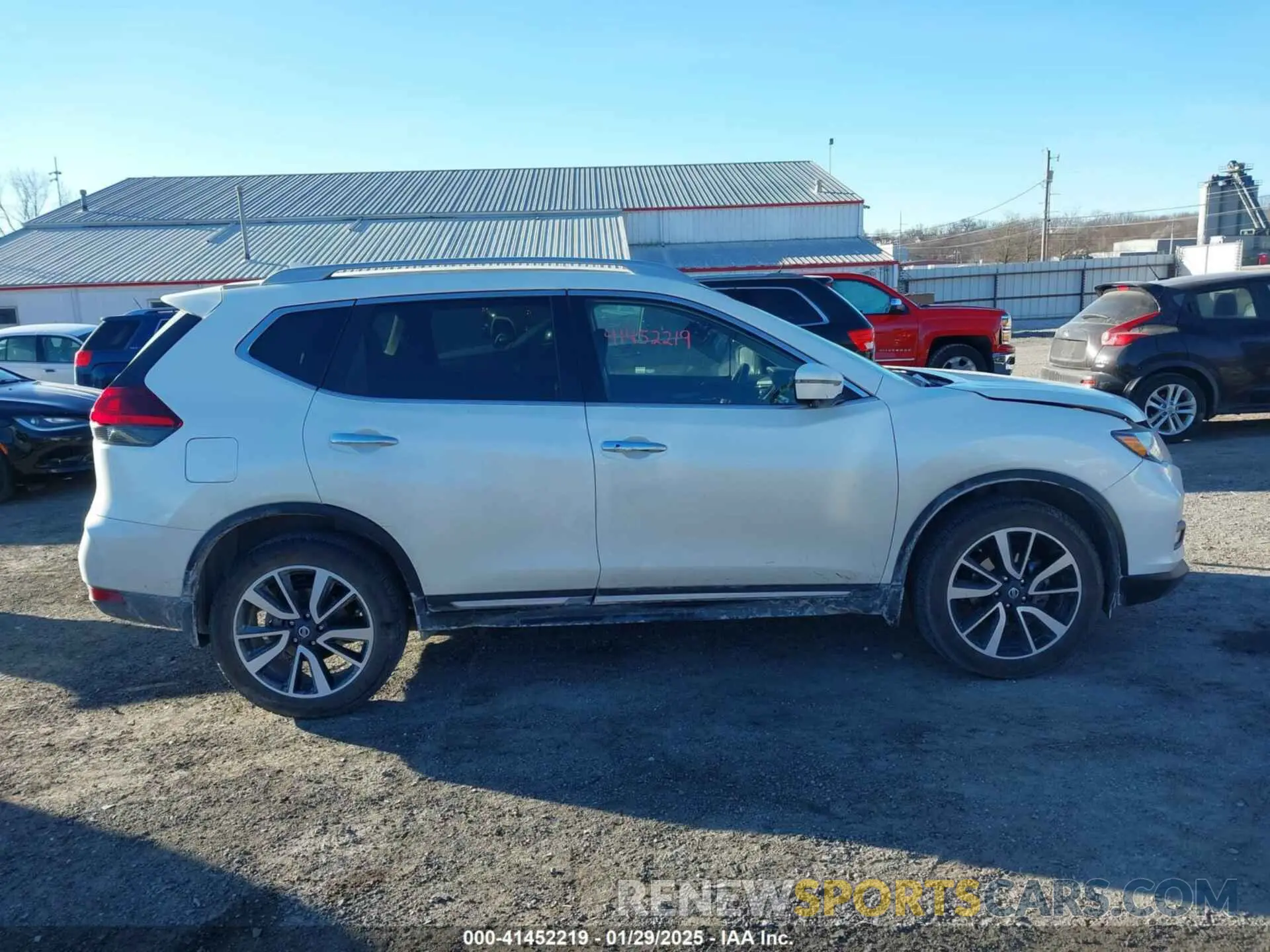 13 Photograph of a damaged car 5N1AT2MV0KC712535 NISSAN ROGUE 2019