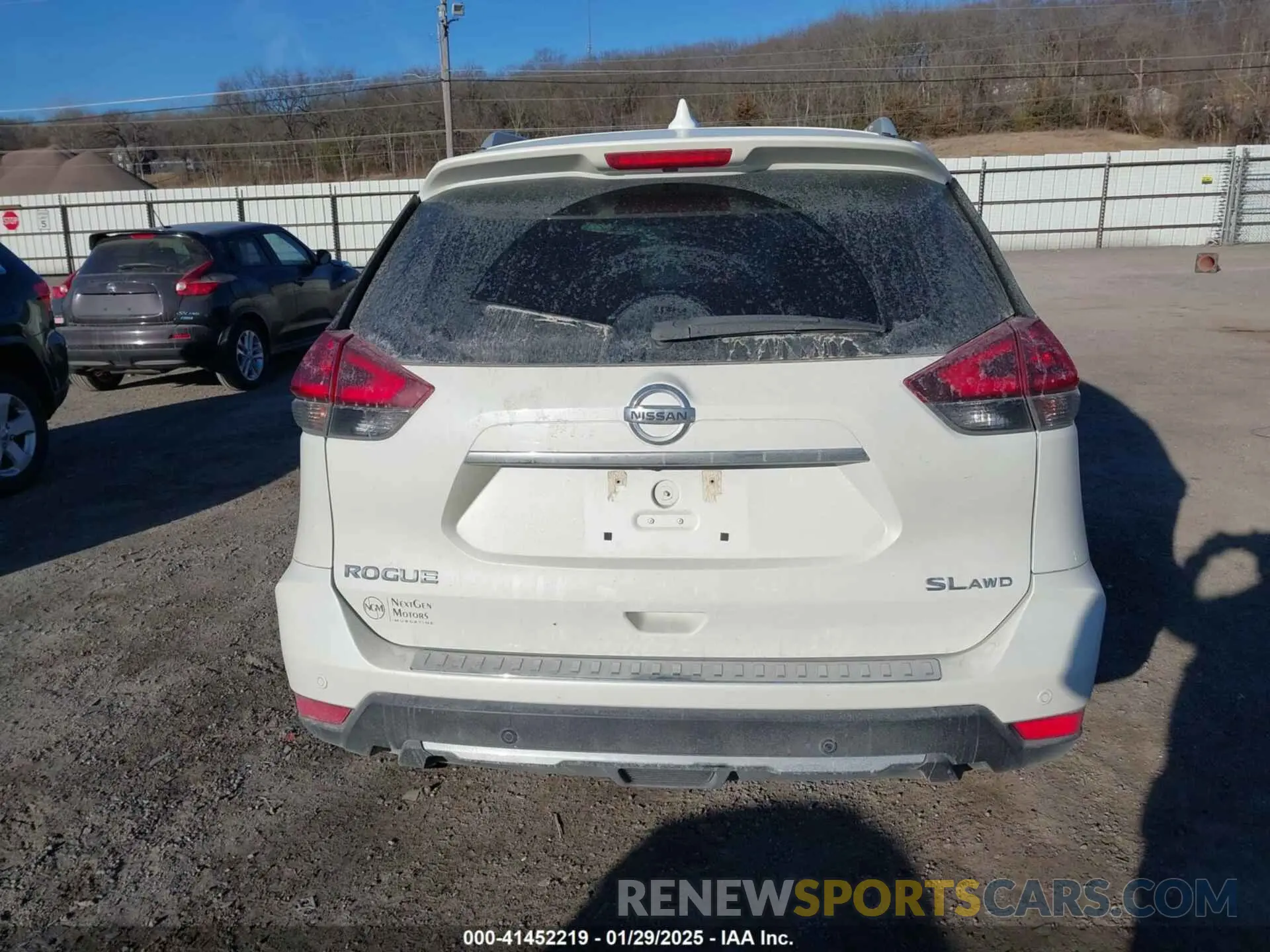 16 Photograph of a damaged car 5N1AT2MV0KC712535 NISSAN ROGUE 2019