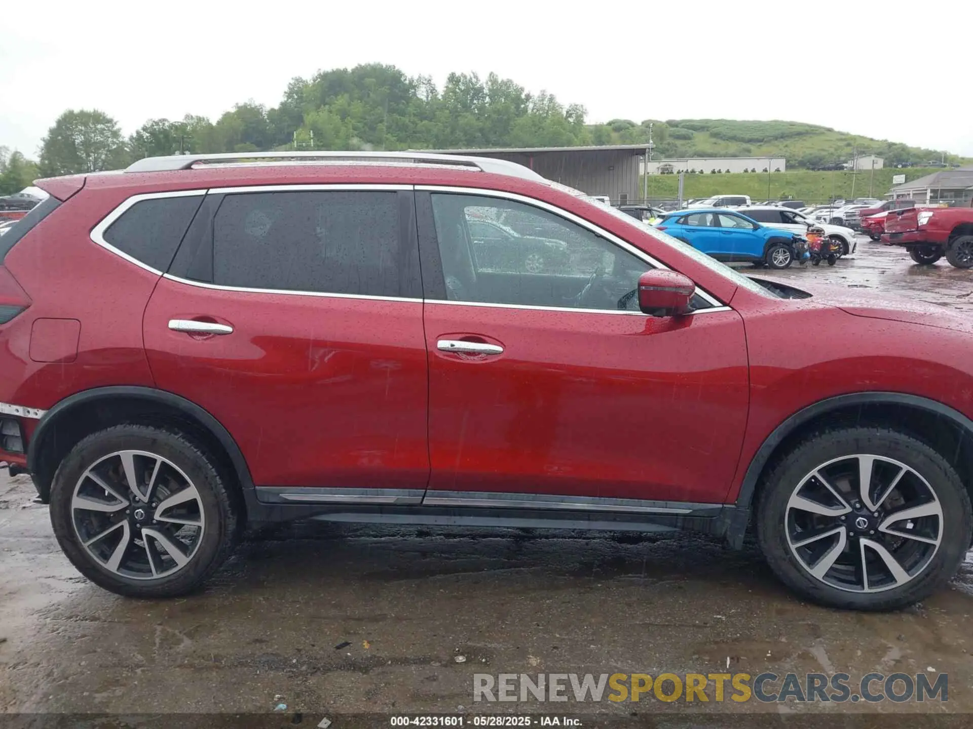 14 Photograph of a damaged car 5N1AT2MV0KC723809 NISSAN ROGUE 2019