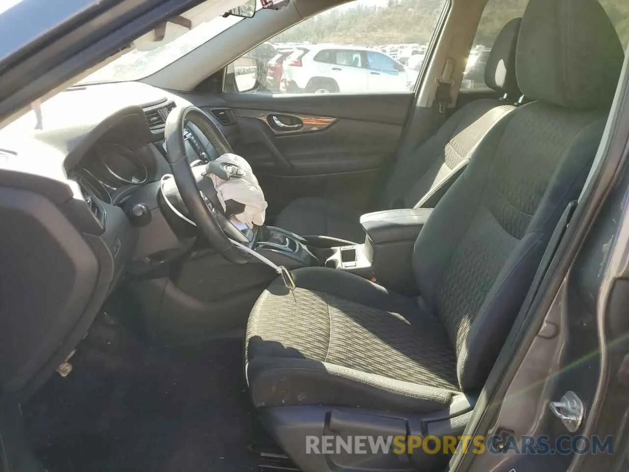 7 Photograph of a damaged car 5N1AT2MV0KC782701 NISSAN ROGUE 2019