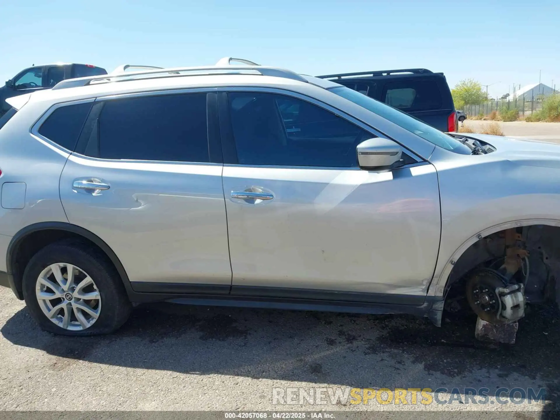 14 Photograph of a damaged car 5N1AT2MV2KC734049 NISSAN ROGUE 2019