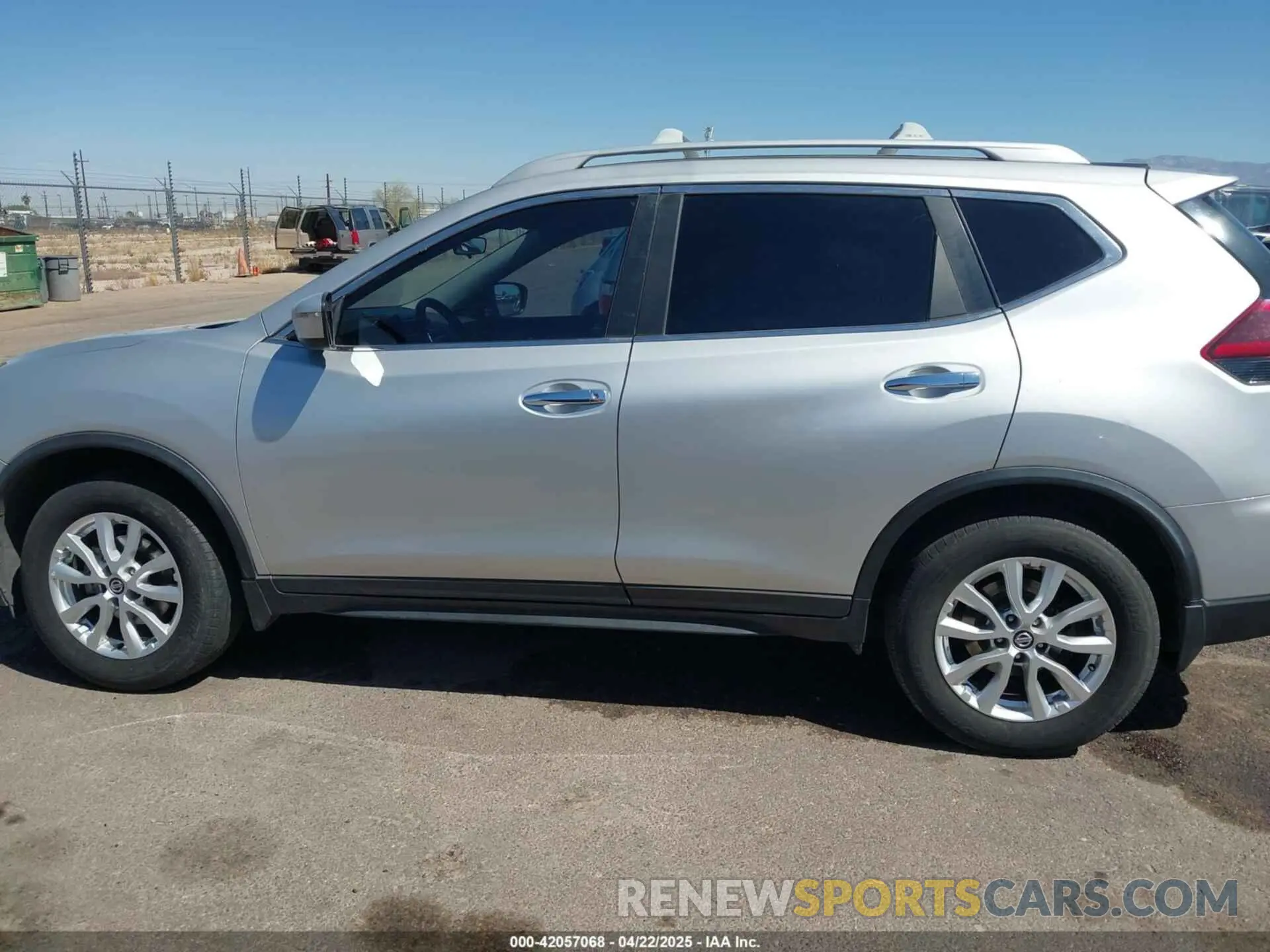 15 Photograph of a damaged car 5N1AT2MV2KC734049 NISSAN ROGUE 2019