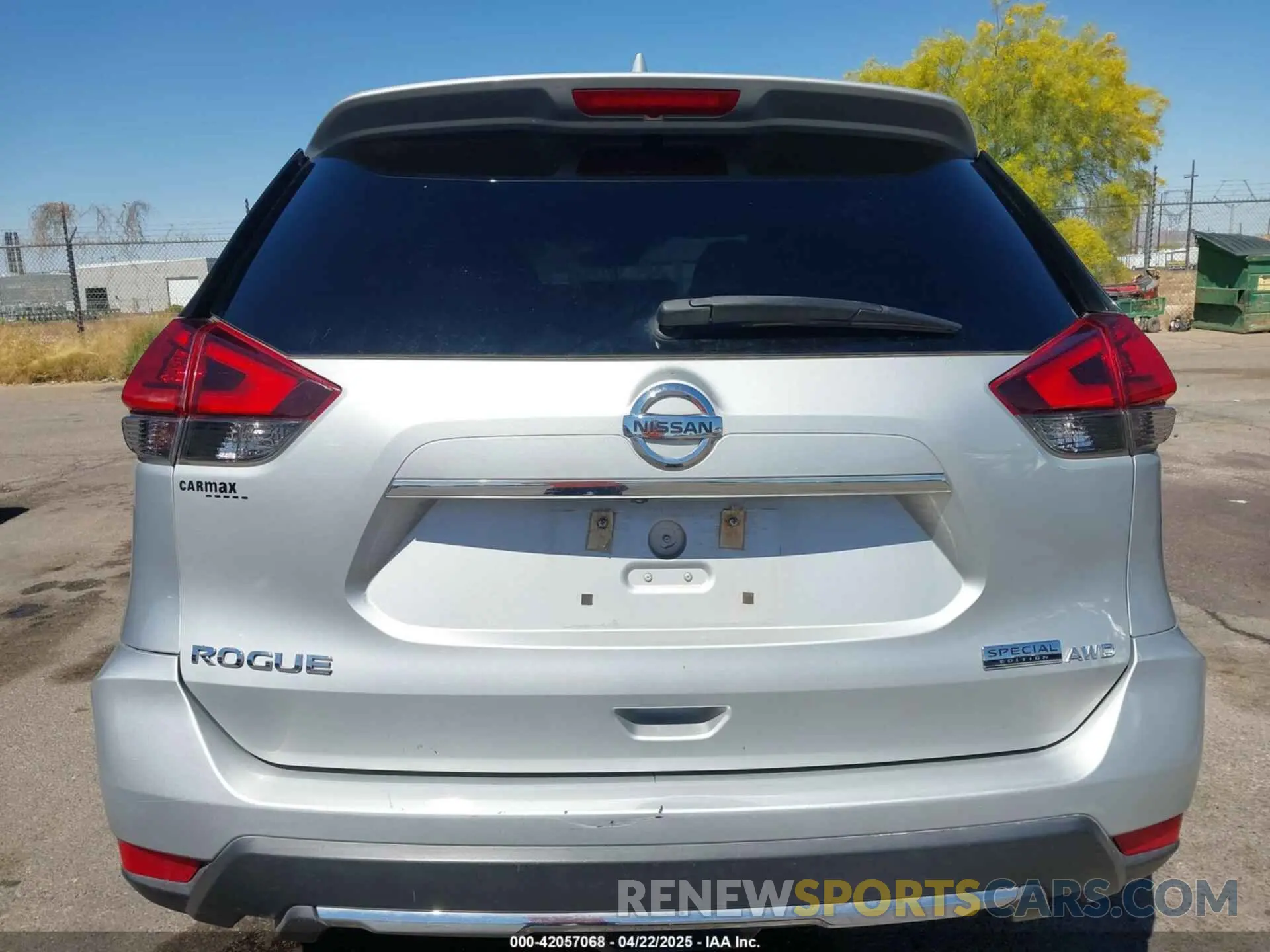 17 Photograph of a damaged car 5N1AT2MV2KC734049 NISSAN ROGUE 2019