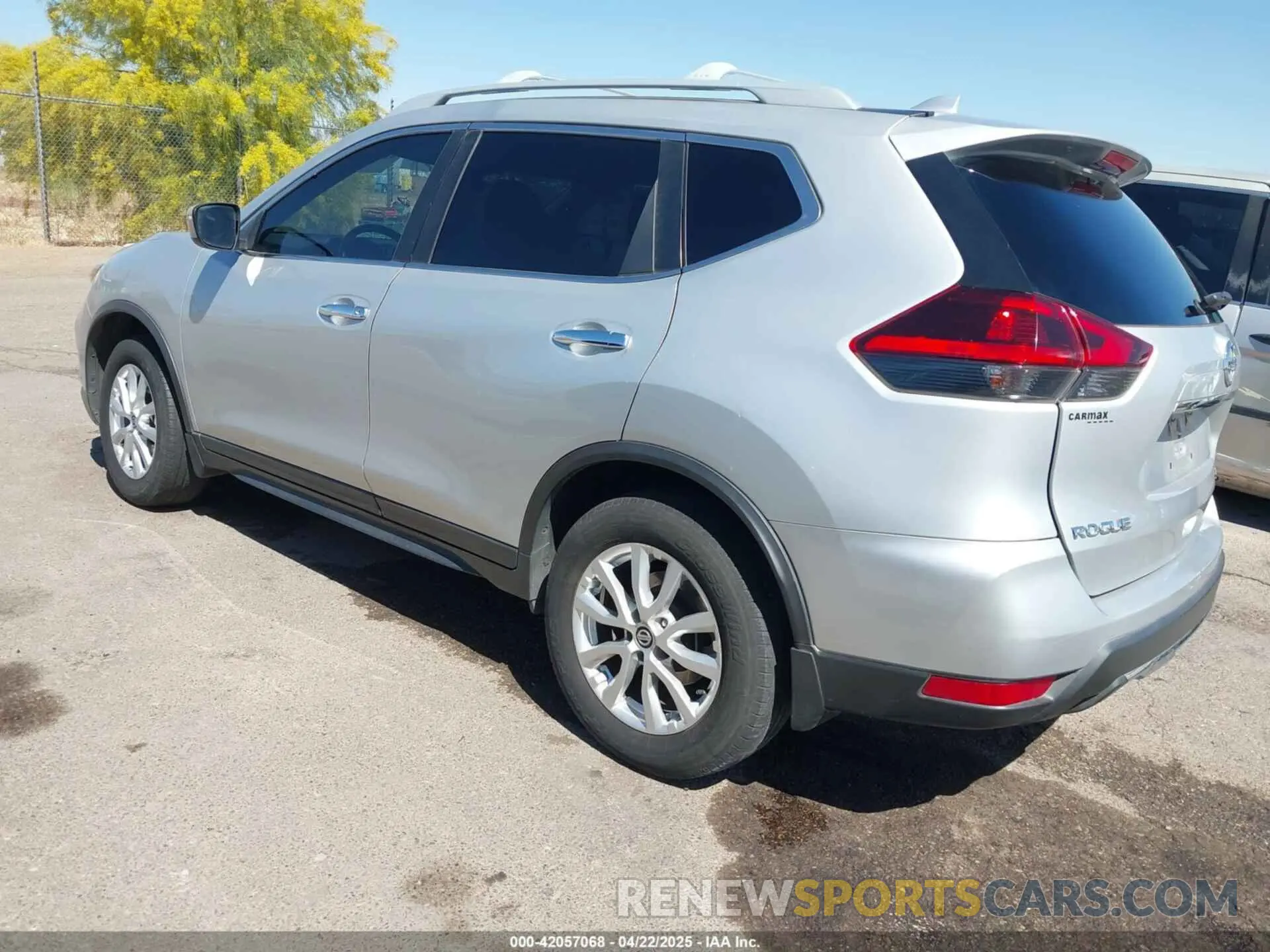 3 Photograph of a damaged car 5N1AT2MV2KC734049 NISSAN ROGUE 2019