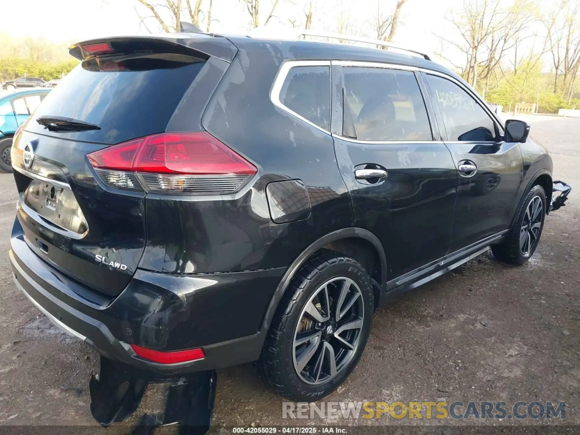 4 Photograph of a damaged car 5N1AT2MV2KC745312 NISSAN ROGUE 2019