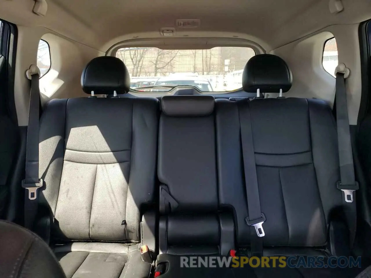 10 Photograph of a damaged car 5N1AT2MV2KC813740 NISSAN ROGUE 2019