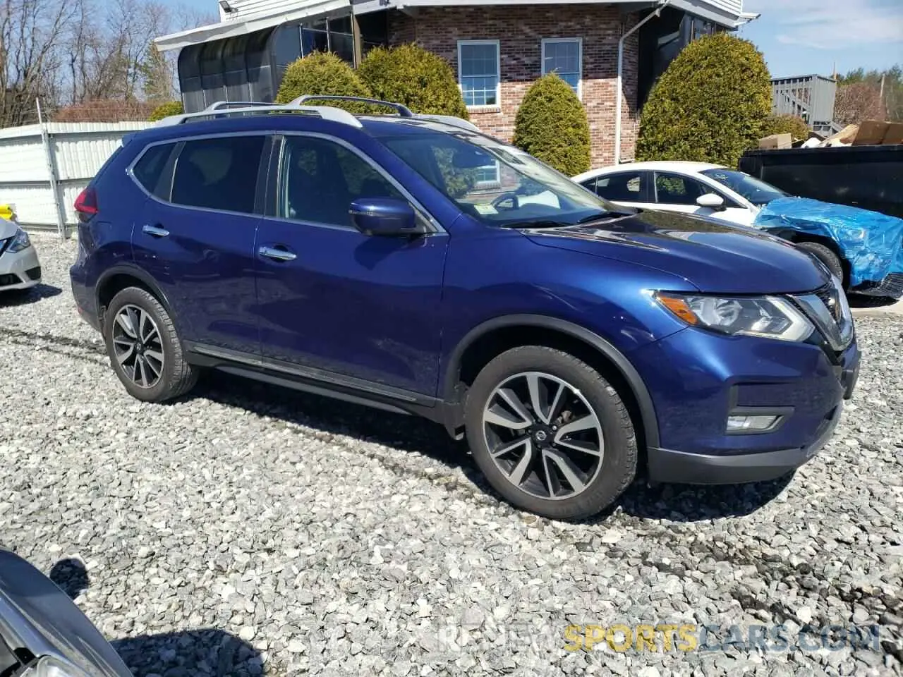 4 Photograph of a damaged car 5N1AT2MV2KC813740 NISSAN ROGUE 2019