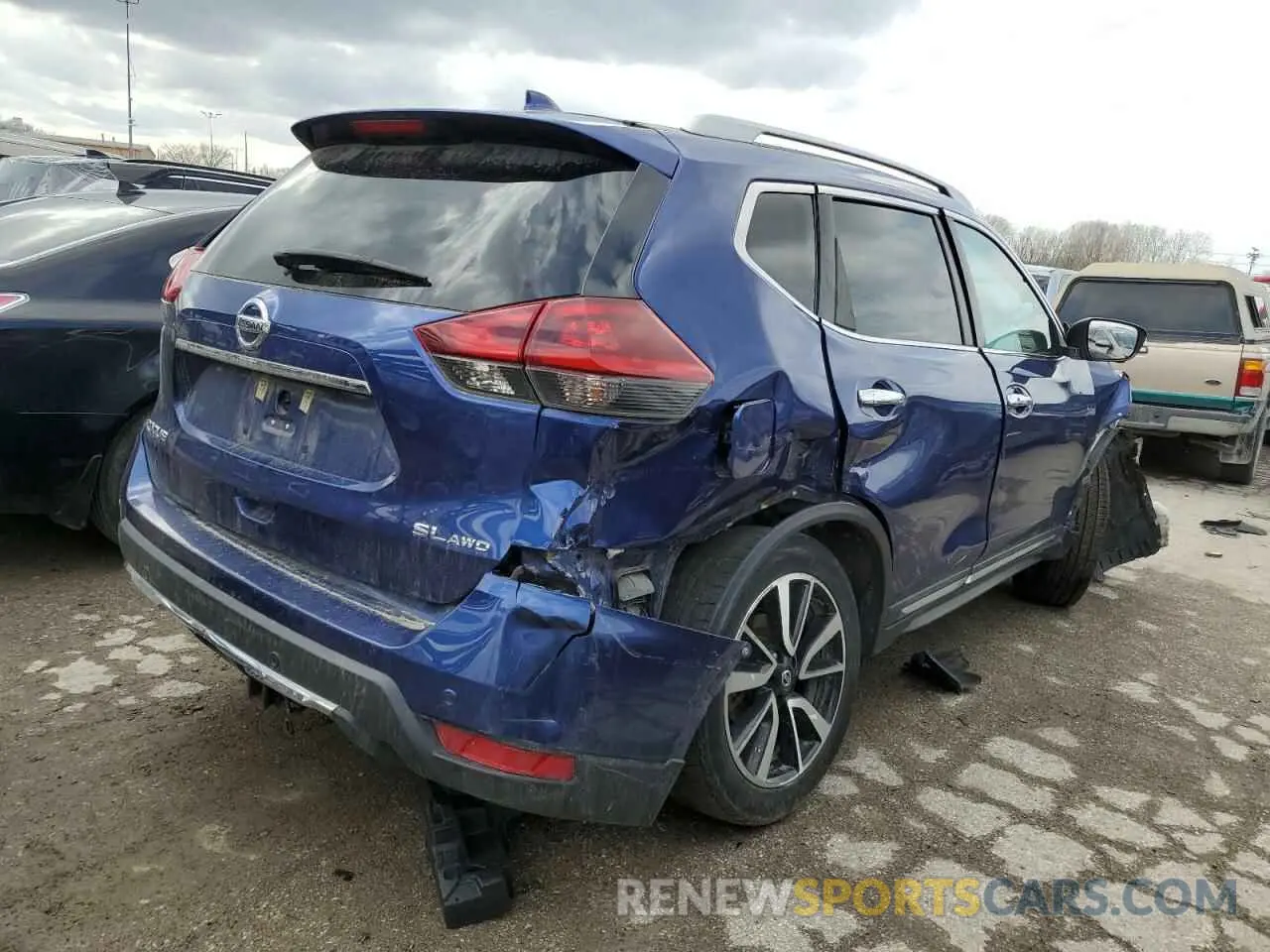 3 Photograph of a damaged car 5N1AT2MV2KC826052 NISSAN ROGUE 2019