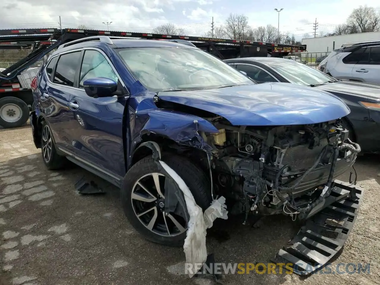 4 Photograph of a damaged car 5N1AT2MV2KC826052 NISSAN ROGUE 2019