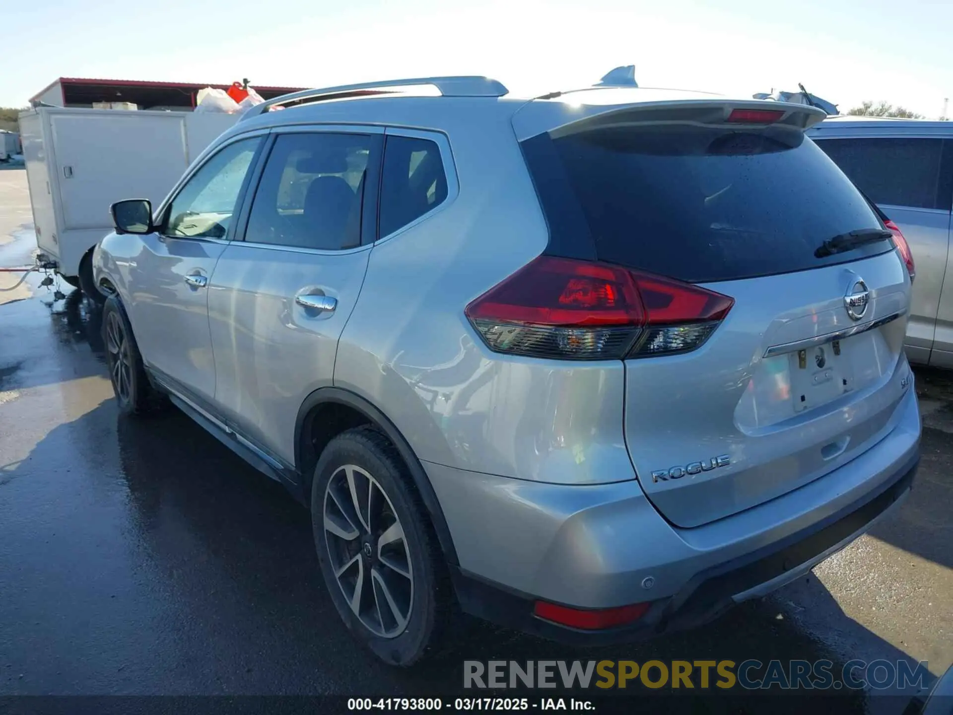 3 Photograph of a damaged car 5N1AT2MV3KC744377 NISSAN ROGUE 2019