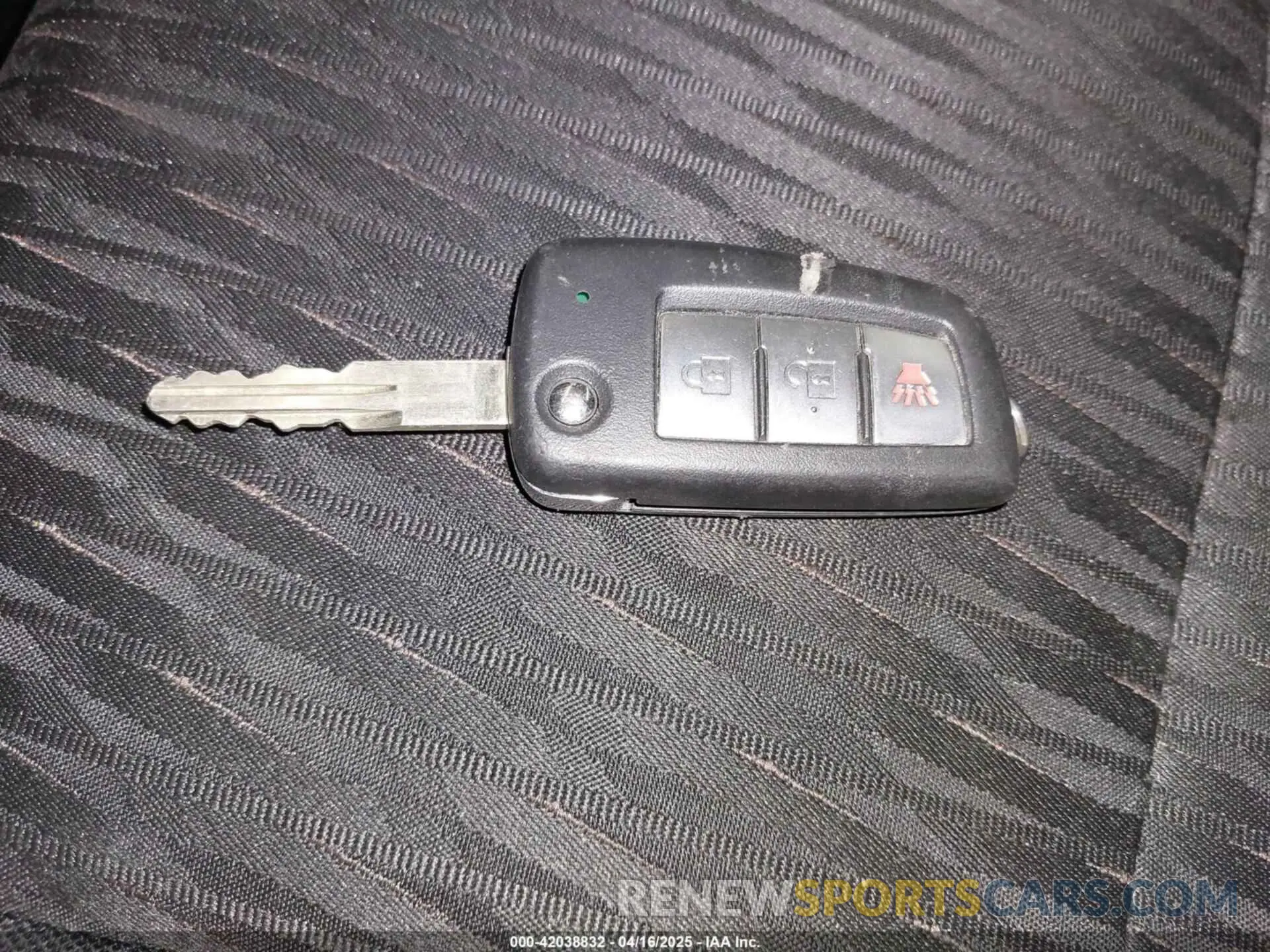 11 Photograph of a damaged car 5N1AT2MV3KC817862 NISSAN ROGUE 2019