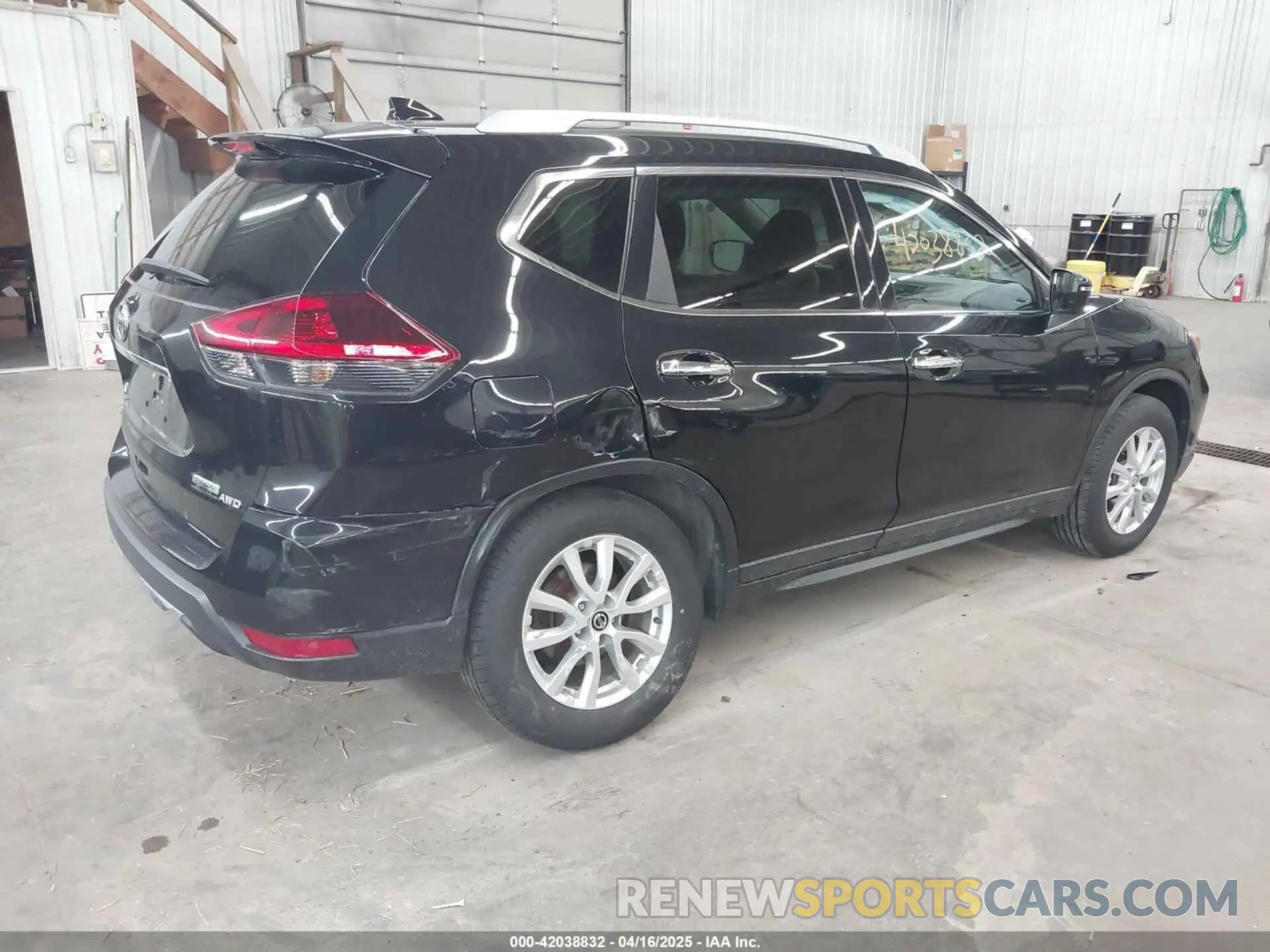 4 Photograph of a damaged car 5N1AT2MV3KC817862 NISSAN ROGUE 2019
