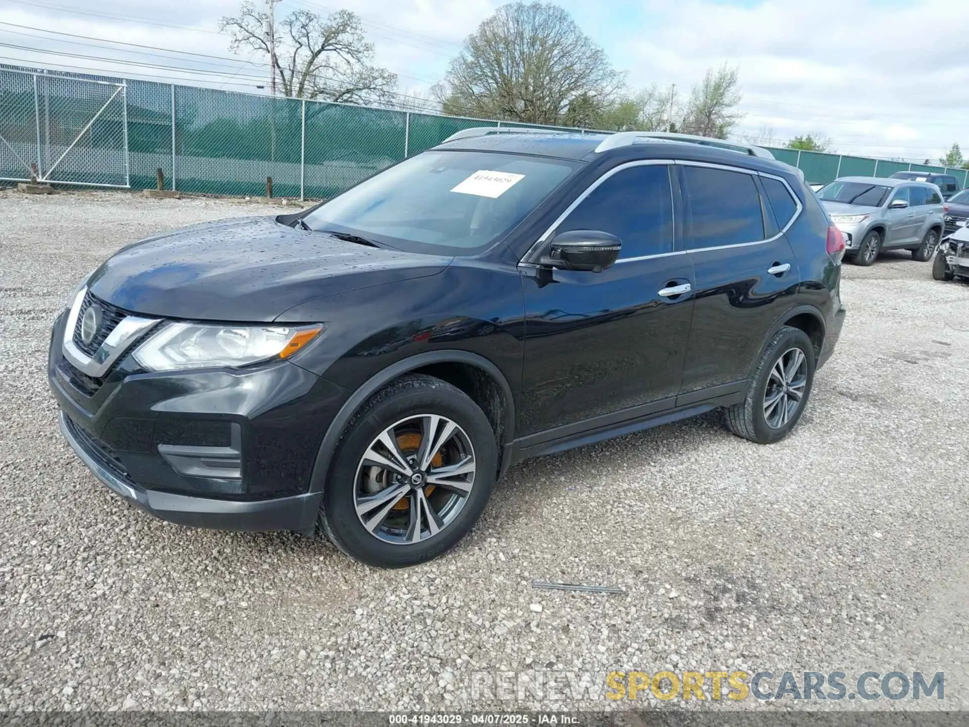 2 Photograph of a damaged car 5N1AT2MV3KC829543 NISSAN ROGUE 2019