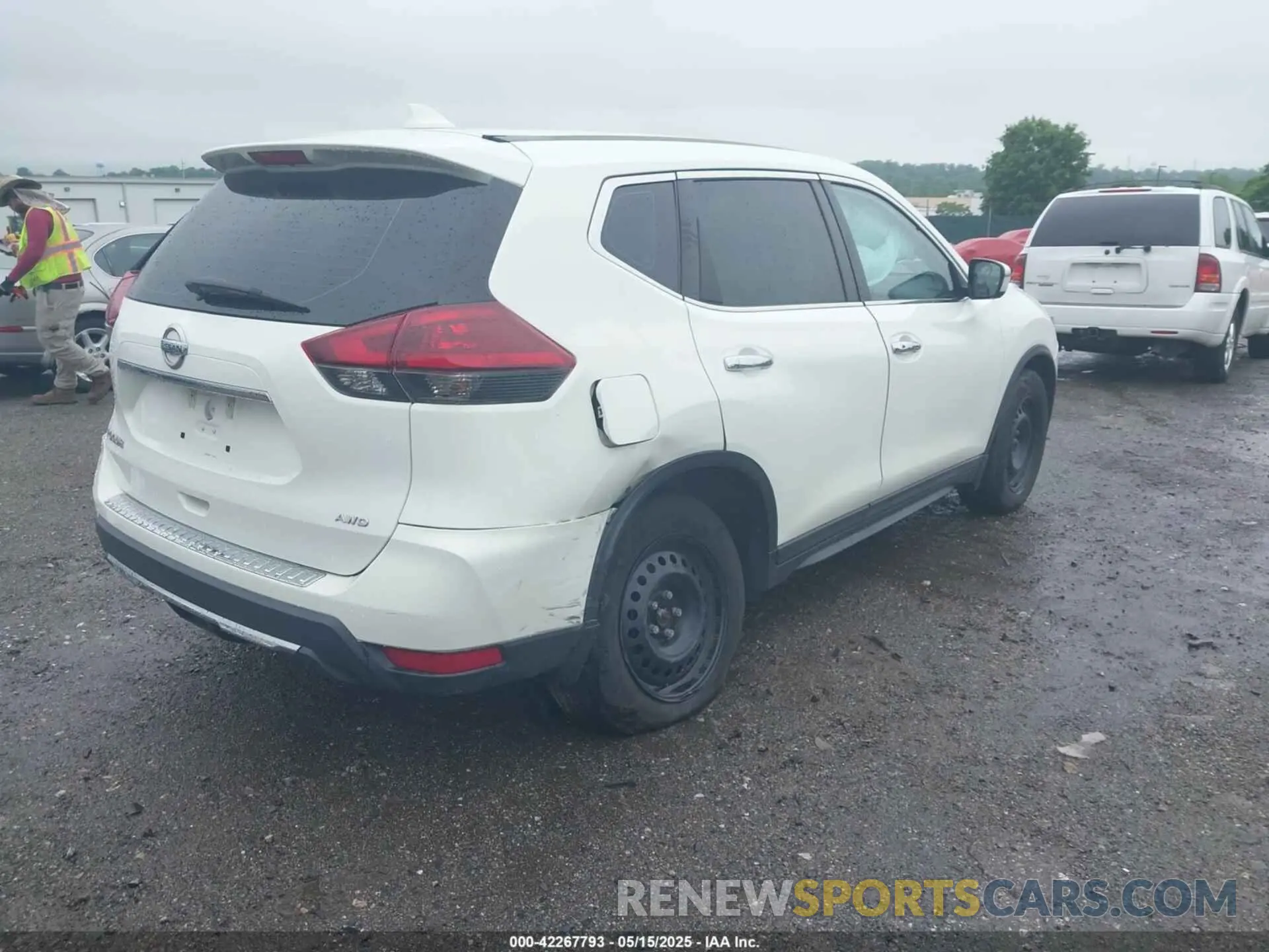 4 Photograph of a damaged car 5N1AT2MV3KC831907 NISSAN ROGUE 2019