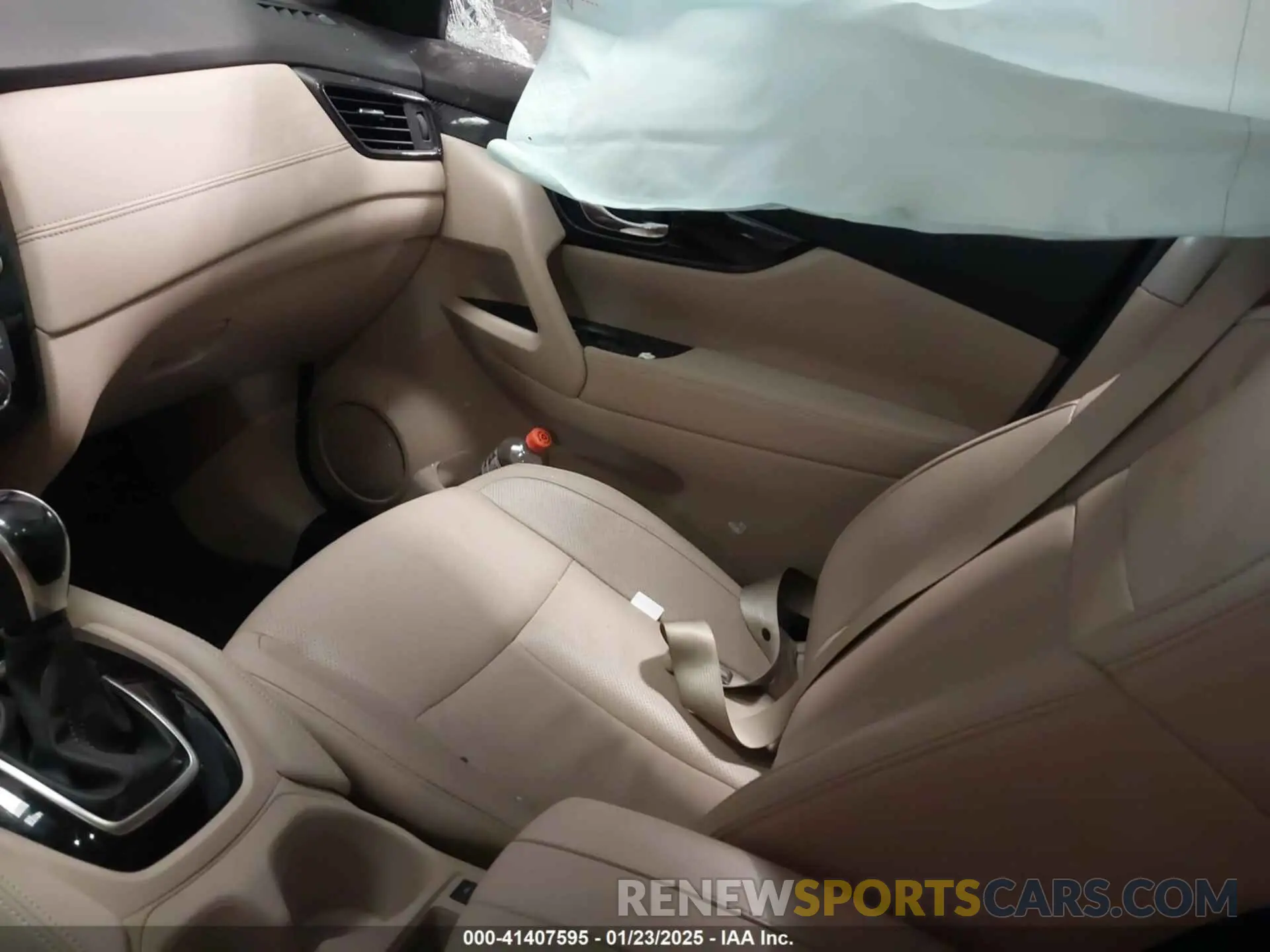 5 Photograph of a damaged car 5N1AT2MV4KC718953 NISSAN ROGUE 2019